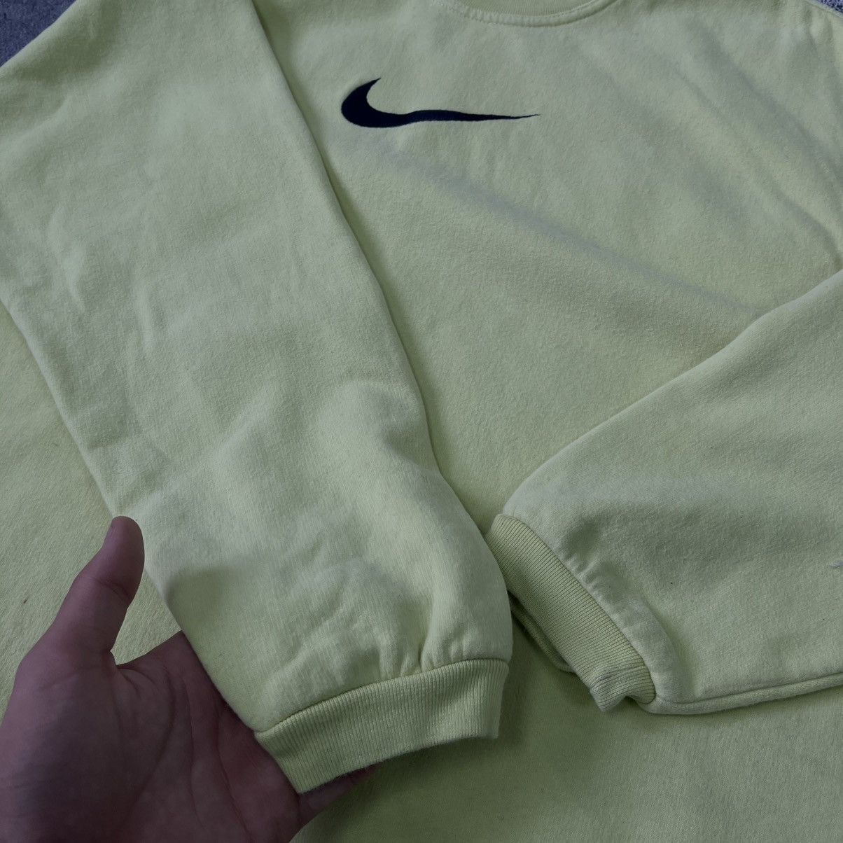 Nike Vintage Nike Sweatshirt Big Logo Y2K Streetwear Size S Size US S / EU 44-46 / 1 - 7 Thumbnail