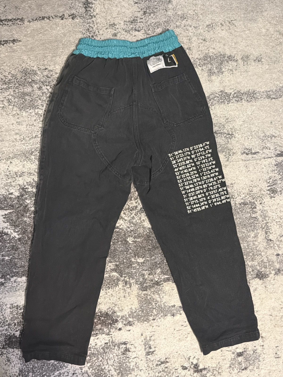 Japanese Brand Black Utility Cargo Sweatpants Size US 29 - 2 Thumbnail