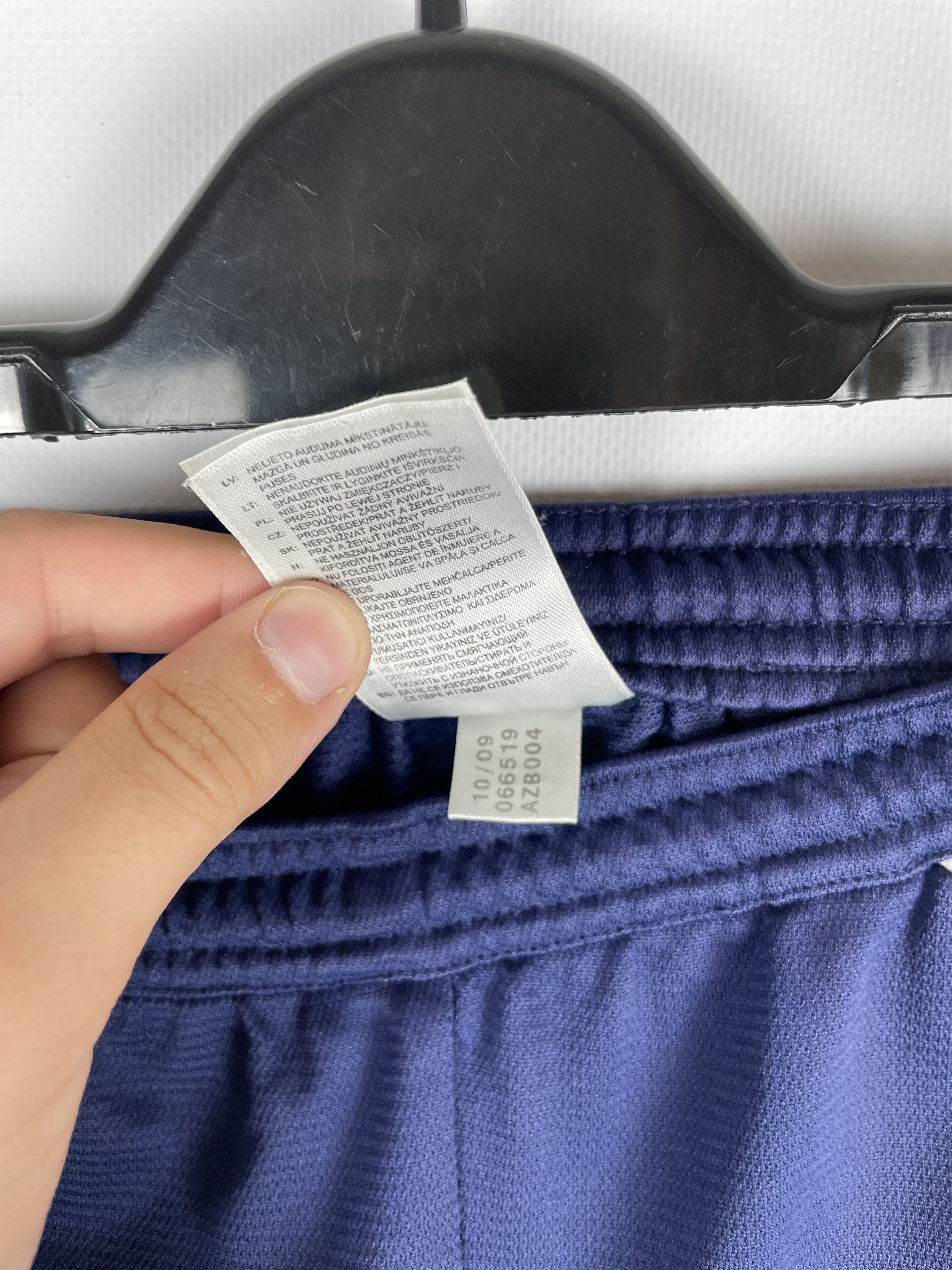 Adidas Vintage Adidas Shorts Y2k Size US 32 / EU 48 - 8 Thumbnail