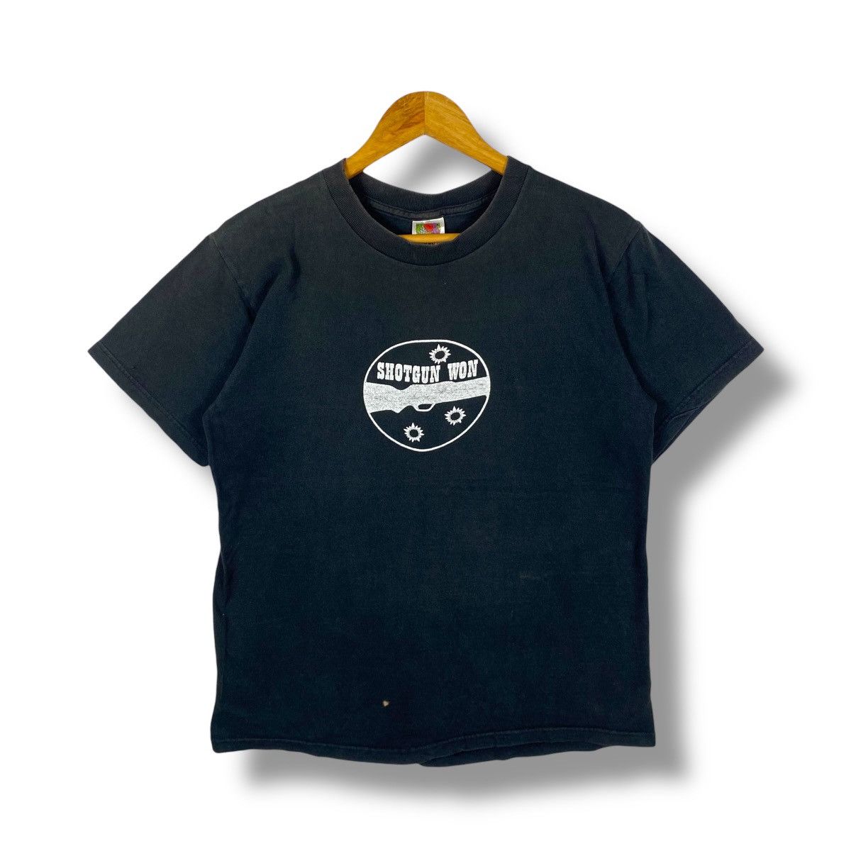Vintage Vintage 90s SHOTGUN WON Graphic Faded Tee Shirt Medium Size Size US M / EU 48-50 / 2 - 1 Thumbnail