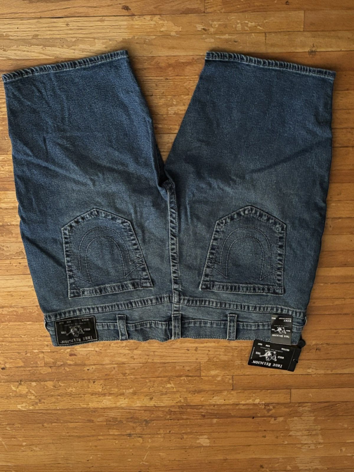 True Religion True Religion jean shorts Size US 44 / EU 60 - 2 Thumbnail