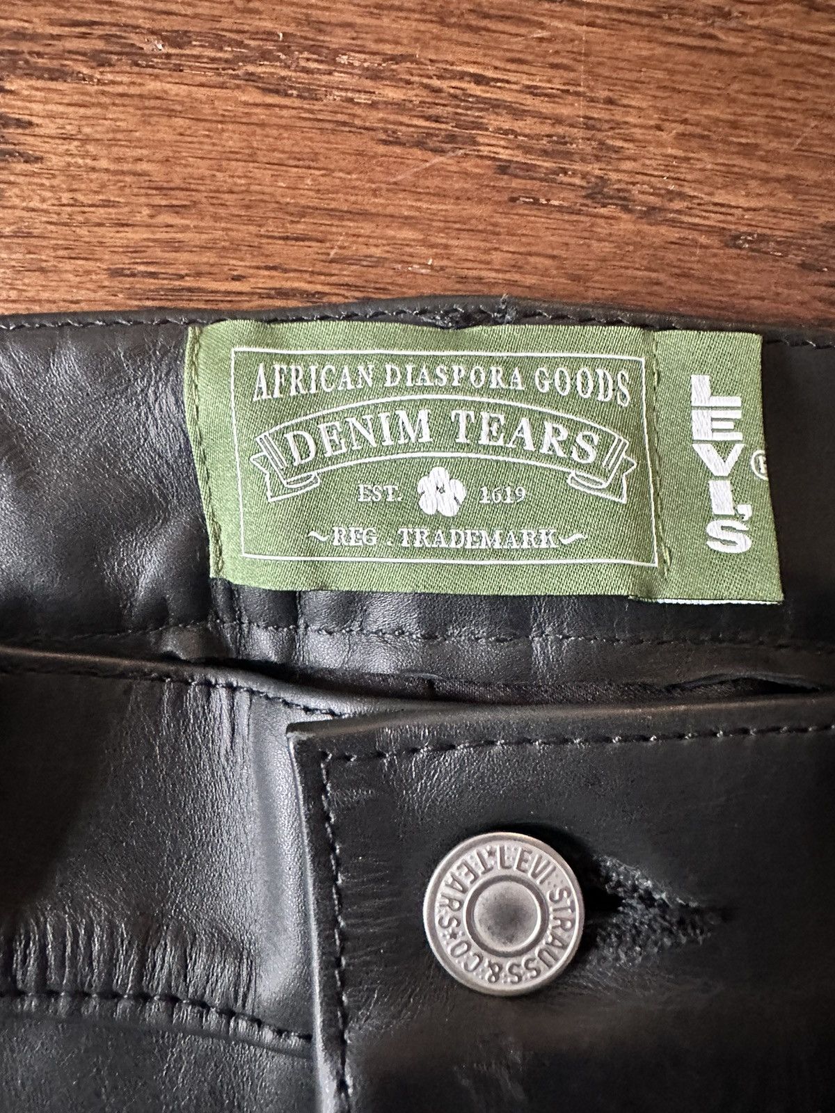 DENIM TEARS × Levi's Denim Tears x Levi’s Wreath Leather Pants Size US 36 / EU 52 - 5 Thumbnail