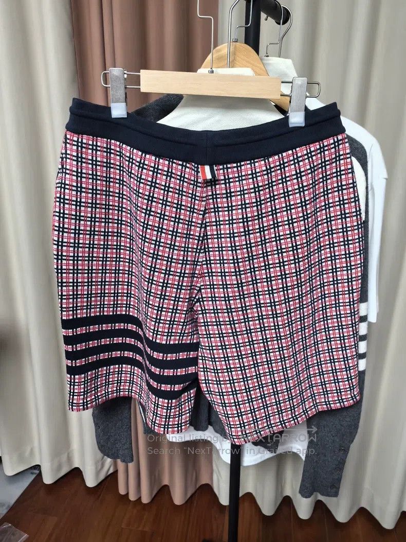 Thom Browne Thom Browne size 3 Four Stripe Shorts Size US 32 / EU 48 - 4 Thumbnail