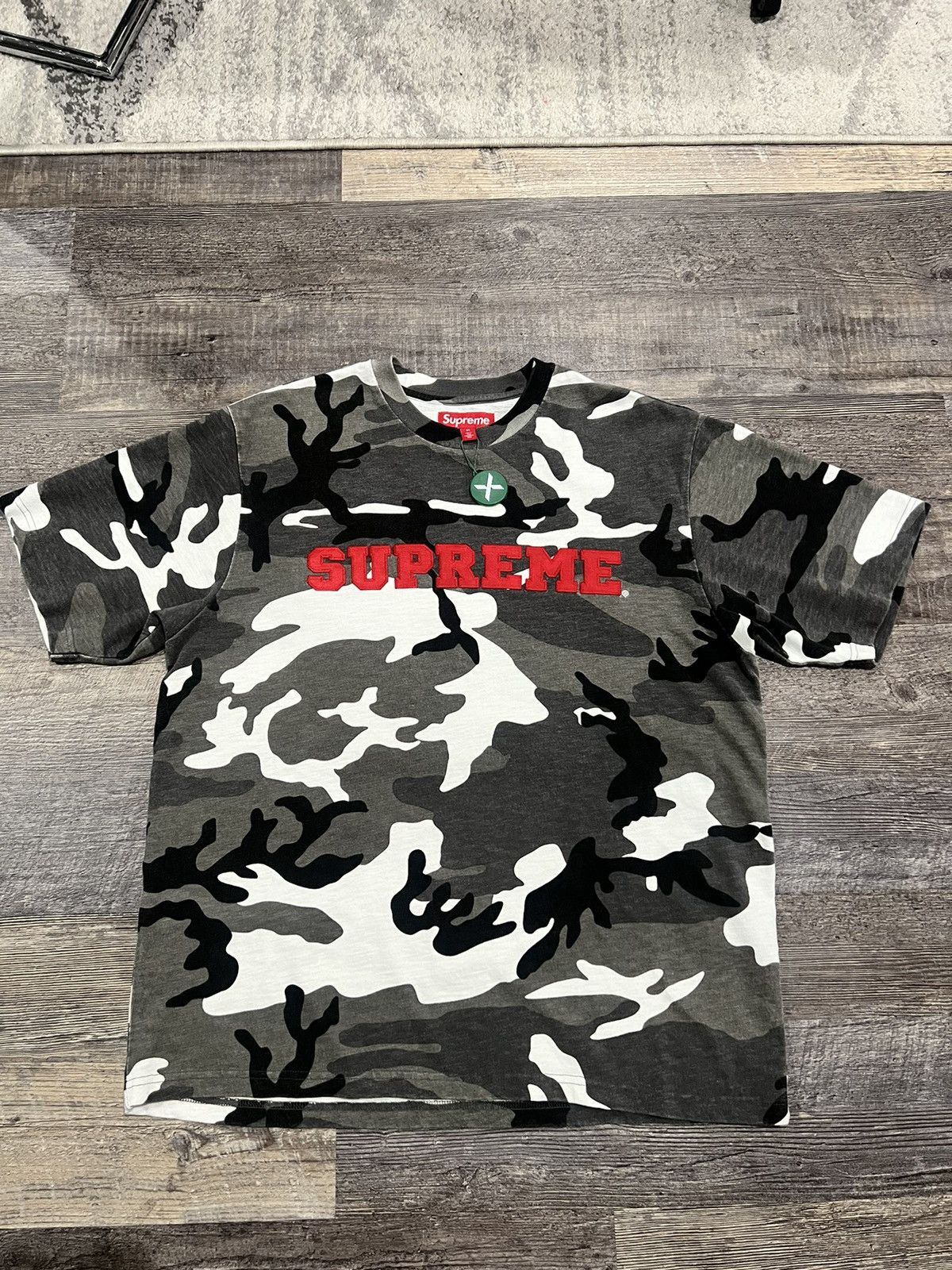 Supreme Supreme Snow Camo embroidered T-shirt Size US M / EU 48-50 / 2 - 1 Thumbnail