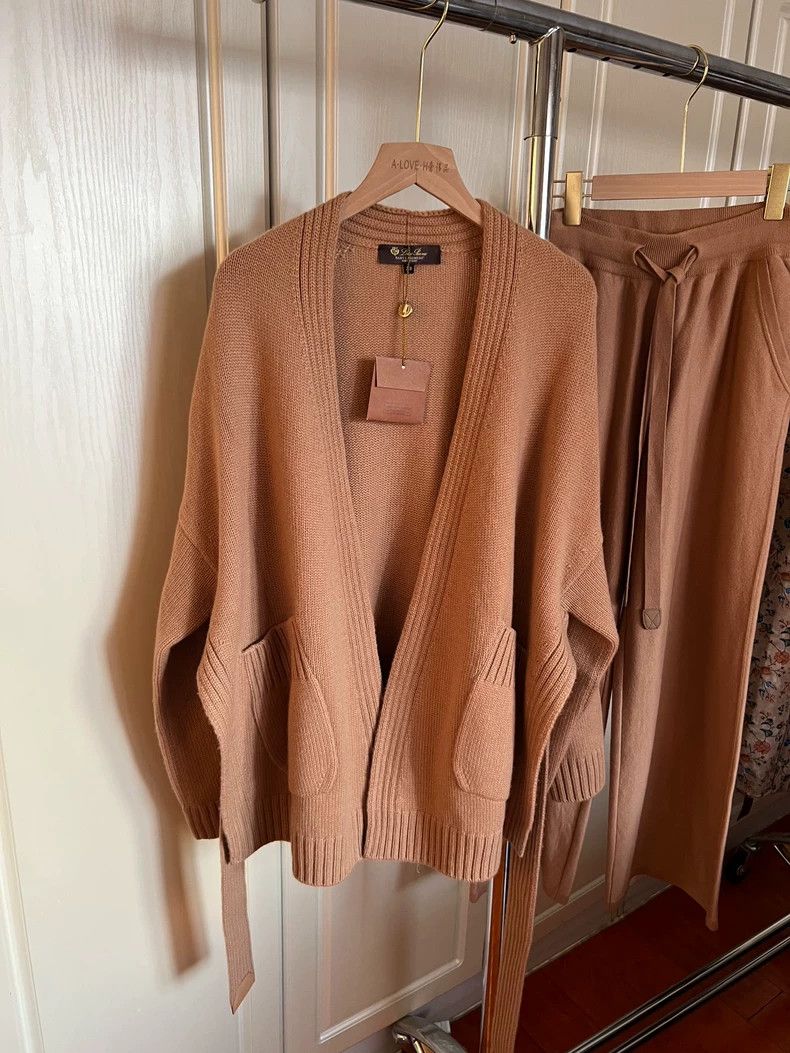 Loro Piana LORO PIANA Lamb fleece sweater cardigan + pants, set Size XS / US 0-2 / IT 36-38 - 4 Thumbnail