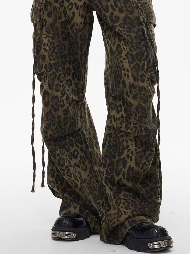 image of Vintage Retro Casual Leopard Print Paratrooper Cargo Trousers, Men's (Size 33)