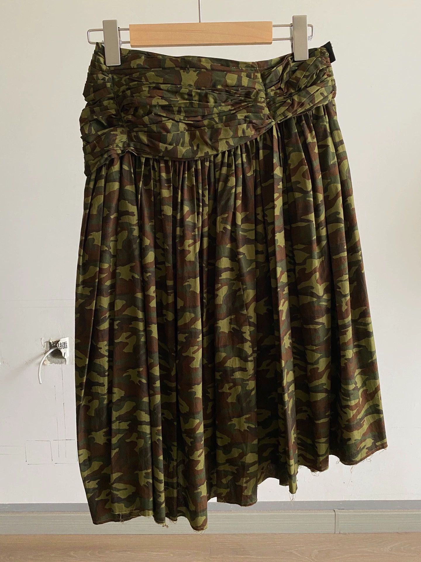 Comme des Garcons CDG 2006SS Pleated Deconstructed Camo Skirt (S Size 26" / US 2 / IT 38 - 1 Thumbnail