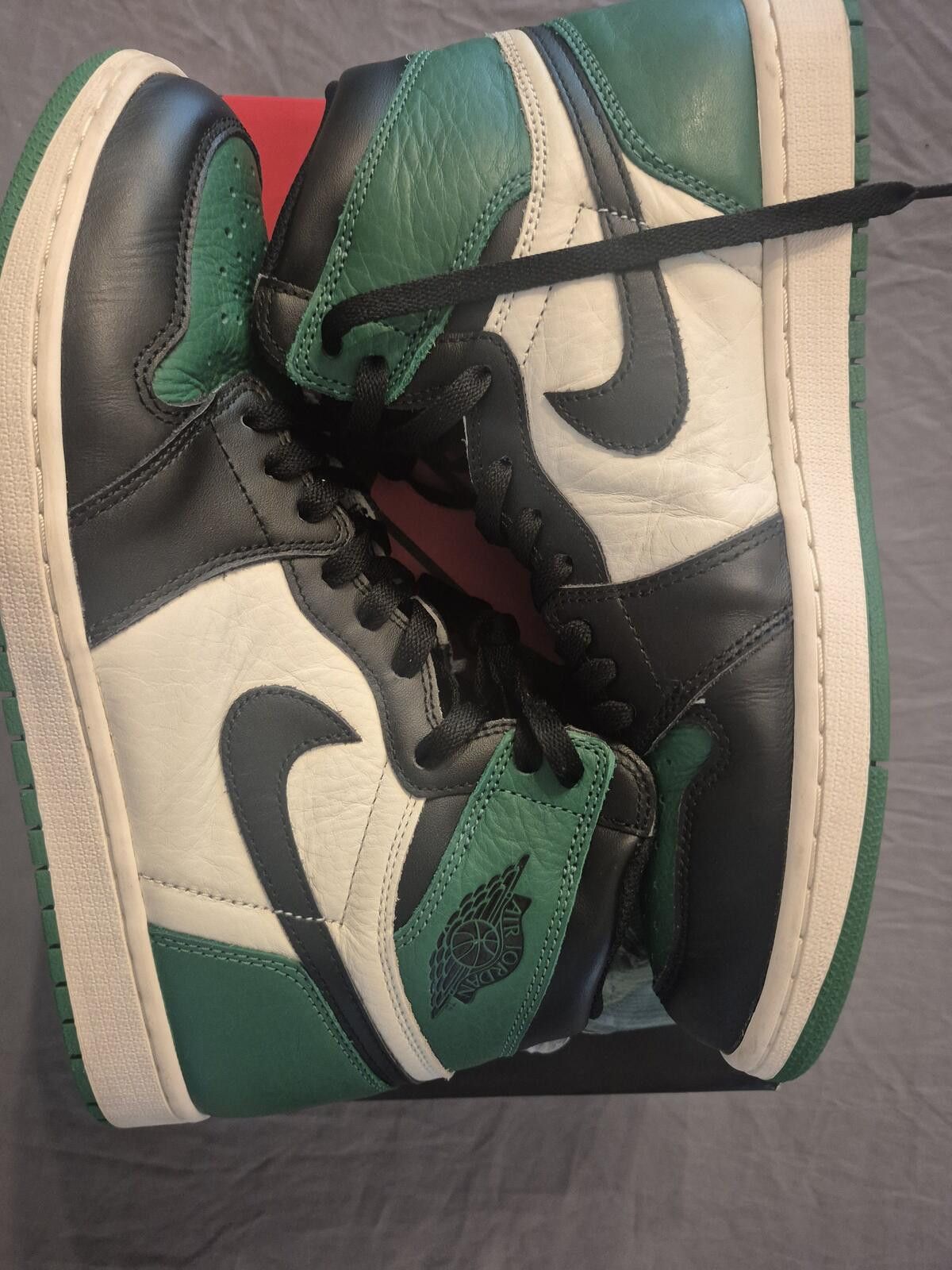 Jordan Brand Jordan 1 Retro High Top Pine Green Size 11.5 Pre-Owned Size US 11.5 / EU 44-45 - 5 Thumbnail