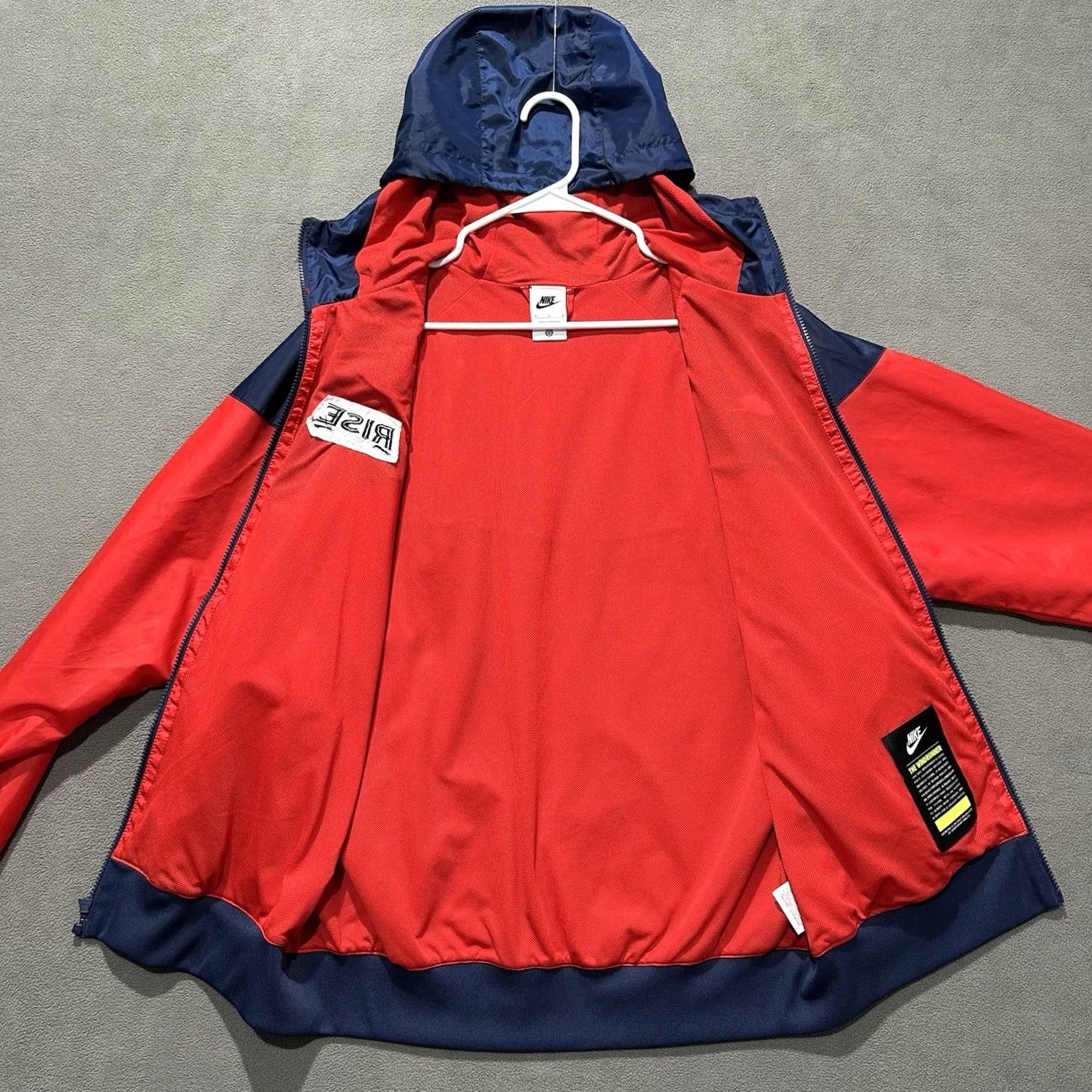 Nike Nike Windrunner Jacket Mens M Red Hooded Full Zip Colorblock Windbreaker Size US M / EU 48-50 / 2 - 3 Thumbnail