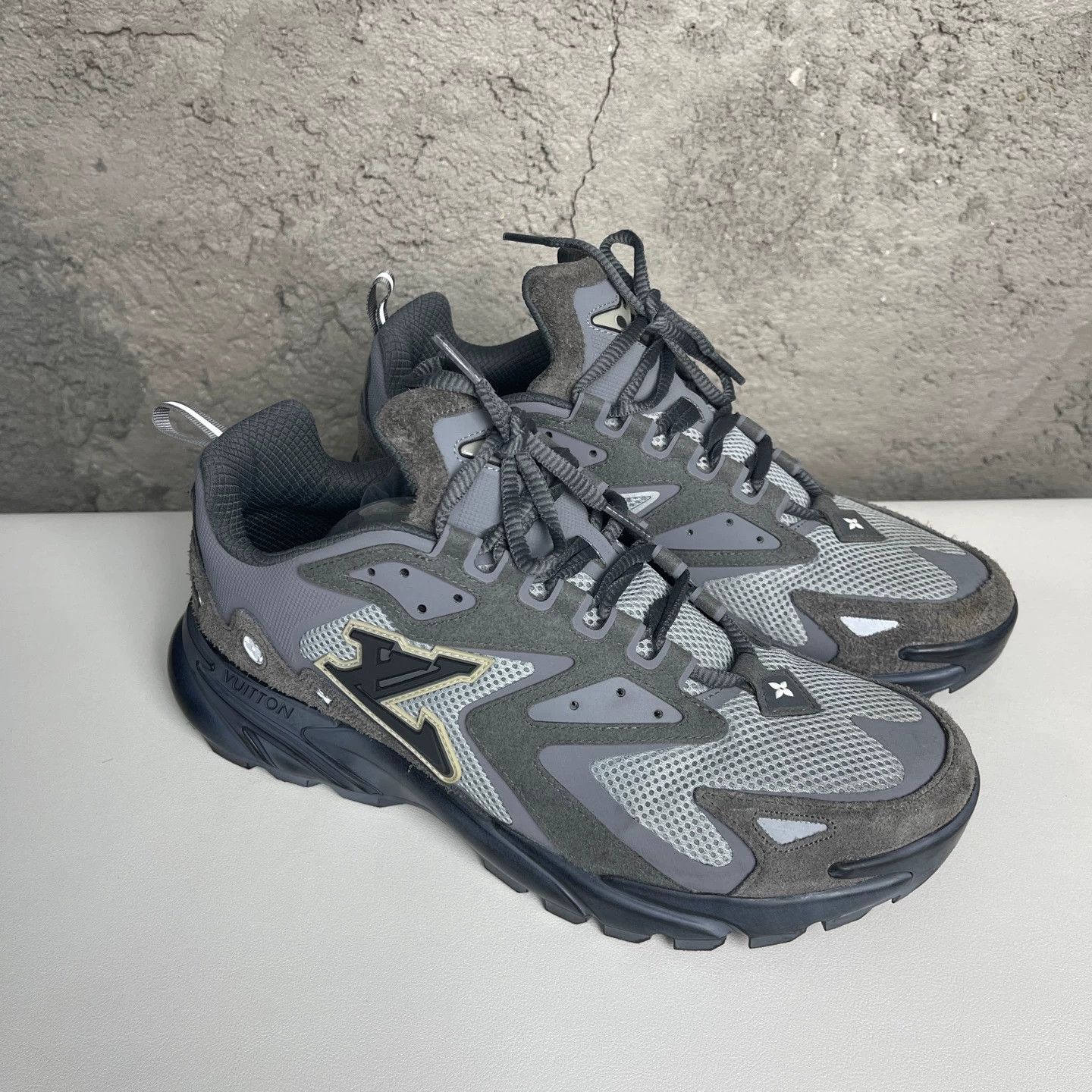 Louis Vuitton LV Runner Tatic Sneakers 9.5 99 new Size US 9.5 / EU 42-43 - 1 Thumbnail