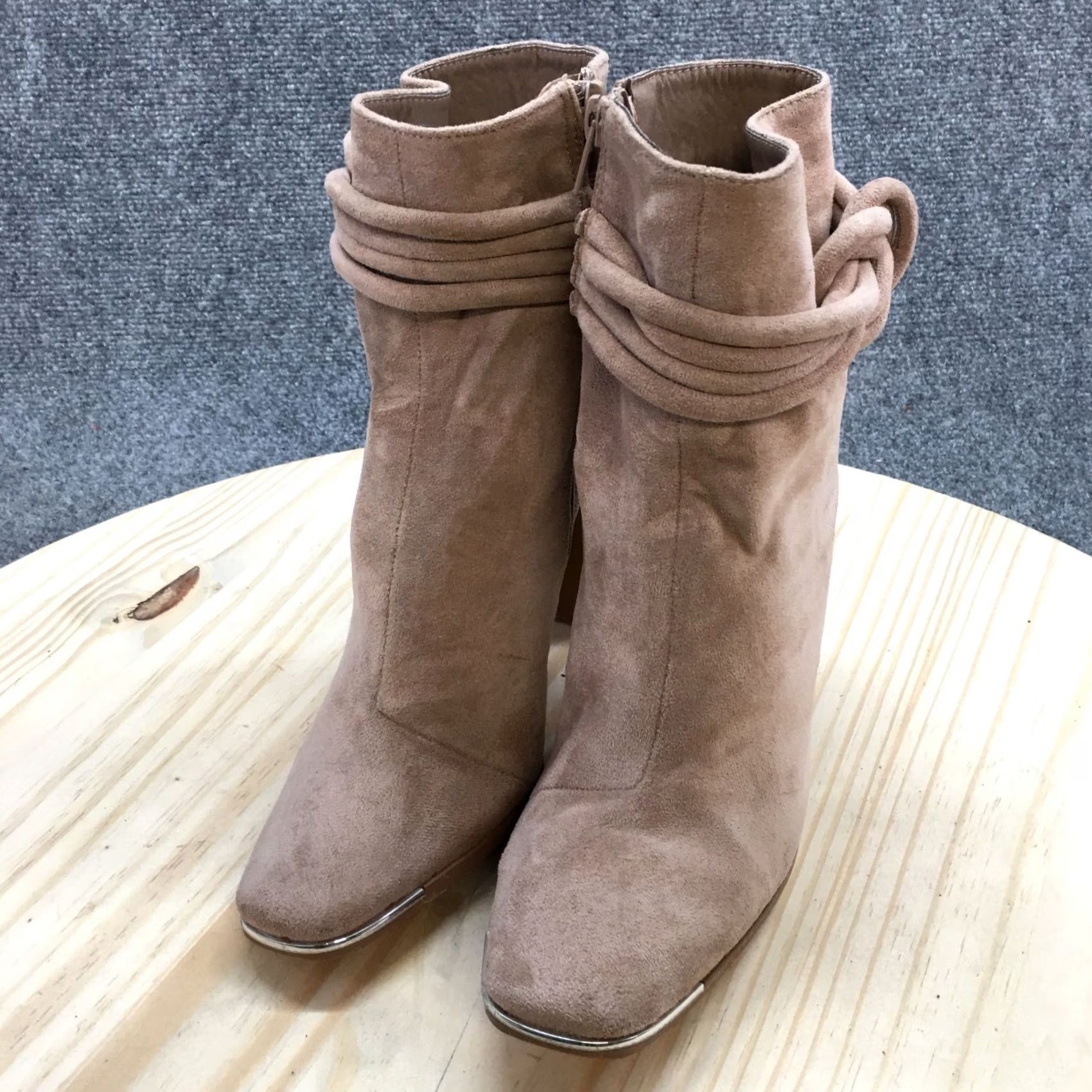 Vintage YOKI Boots Womens 7 Quincy Knotrope Side Zip Heels Ankle Suede Brown Fabric Boots Size US 7 / IT 37 - 5 Thumbnail