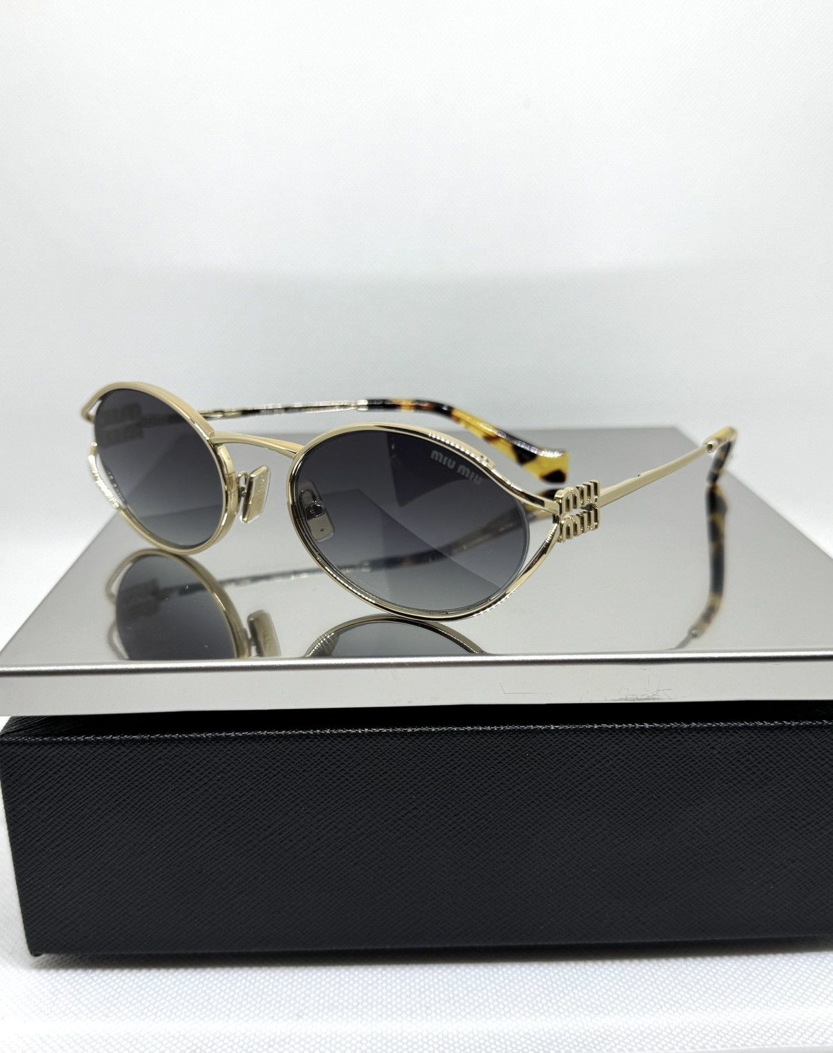 Miu Miu × Vintage NEW Miu Miu sunglasses SMU 52YS ZVN-5D1 Size ONE SIZE - 8 Thumbnail