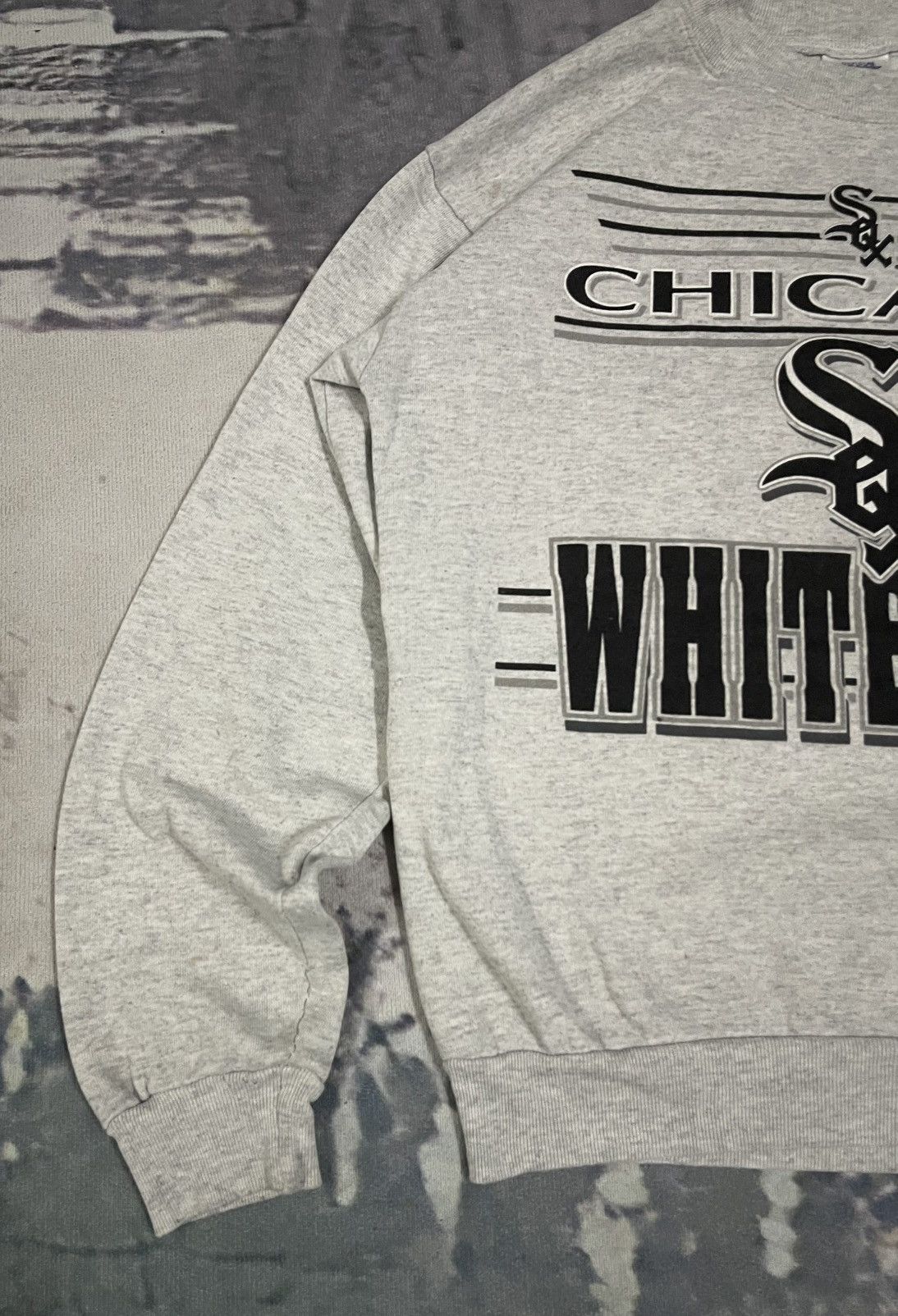 MLB × Vintage 1993 CHICAGO WHITE SOX OFFICIAL FAN CREWNECK Size US L / EU 52-54 / 3 - 4 Thumbnail