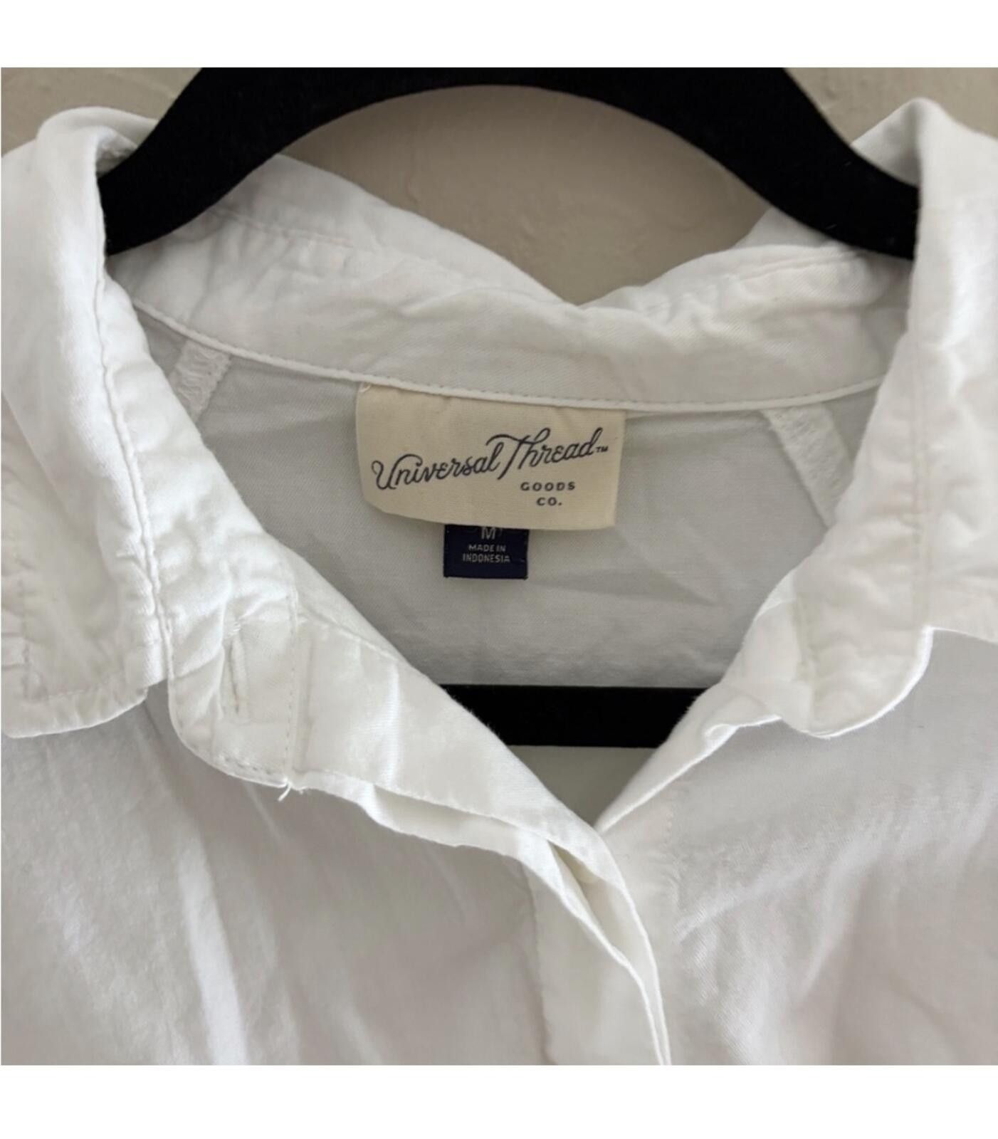 Other Universal Thread Crisp White Collared Shirt Size M / US 6-8 / IT 42-44 - 3 Thumbnail