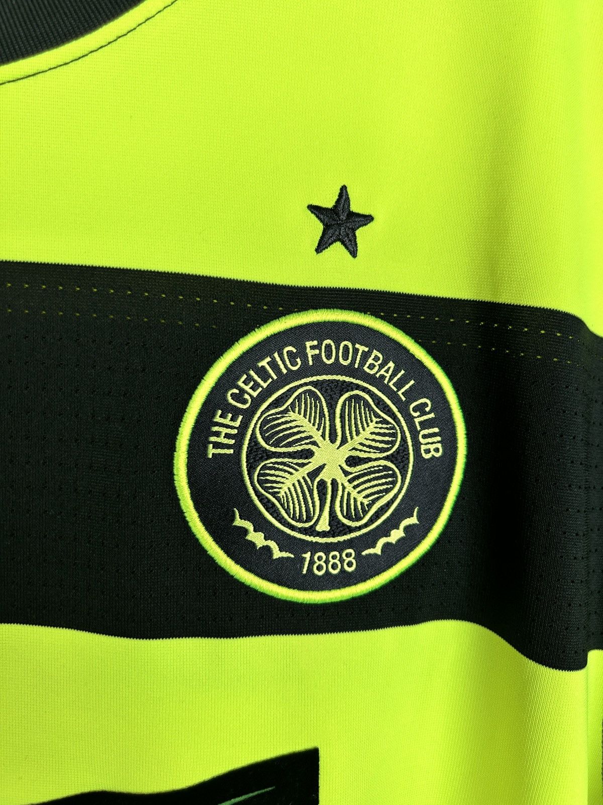 Nike 00s Nike Celtic FC 2009/10 Away Kit Soccer Jersey XL Size US XL / EU 56 / 4 - 3 Thumbnail