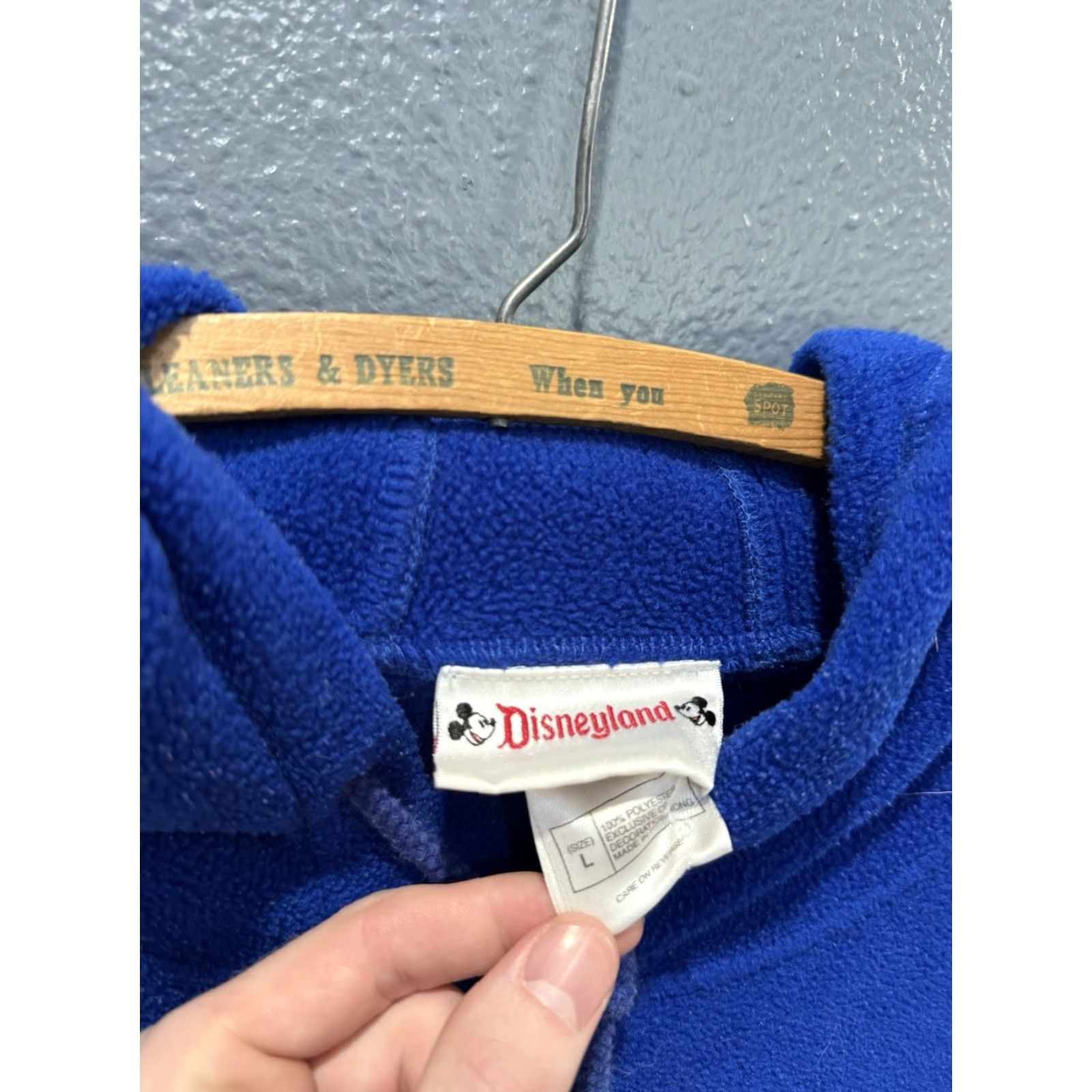 Disney VINTAGE Walt Disney Disneyland Blue Fleece Hoodie Men’s L 90s Pullover Size US L / EU 52-54 / 3 - 2 Thumbnail