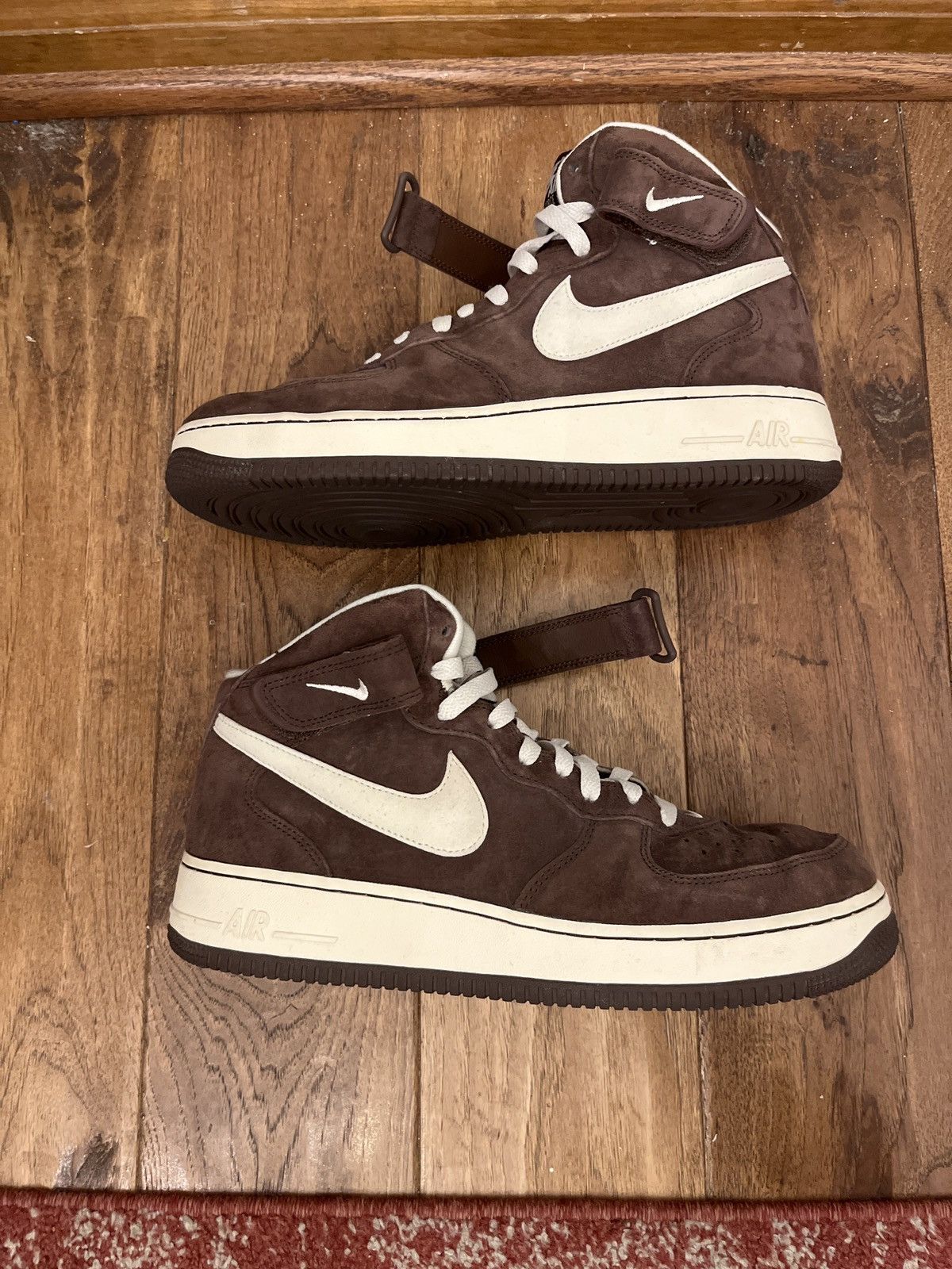 Nike Nike Air Force 1 High Chocolate Brown Size US 10 / EU 43 - 1 Thumbnail