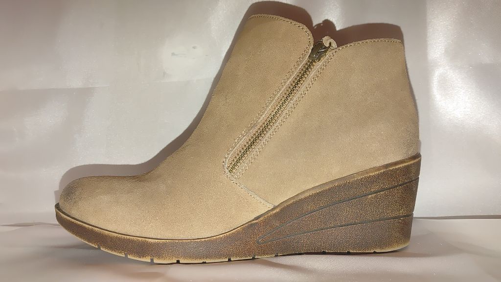 Soffe Sofft Courtnee Suede Wedge Boots Size 9.5M Size US 9.5 / IT 39.5 - 2 Thumbnail