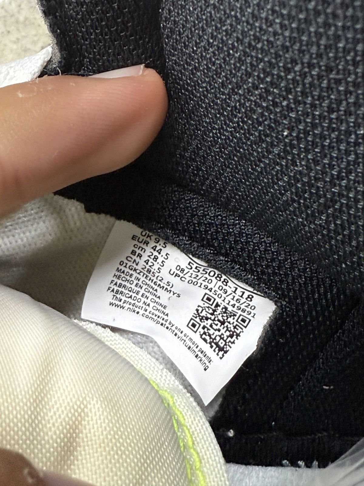 Jordan Brand Jordan 1 Retro High White Black Volt University Golf Size US 10.5 / EU 43-44 - 7 Thumbnail