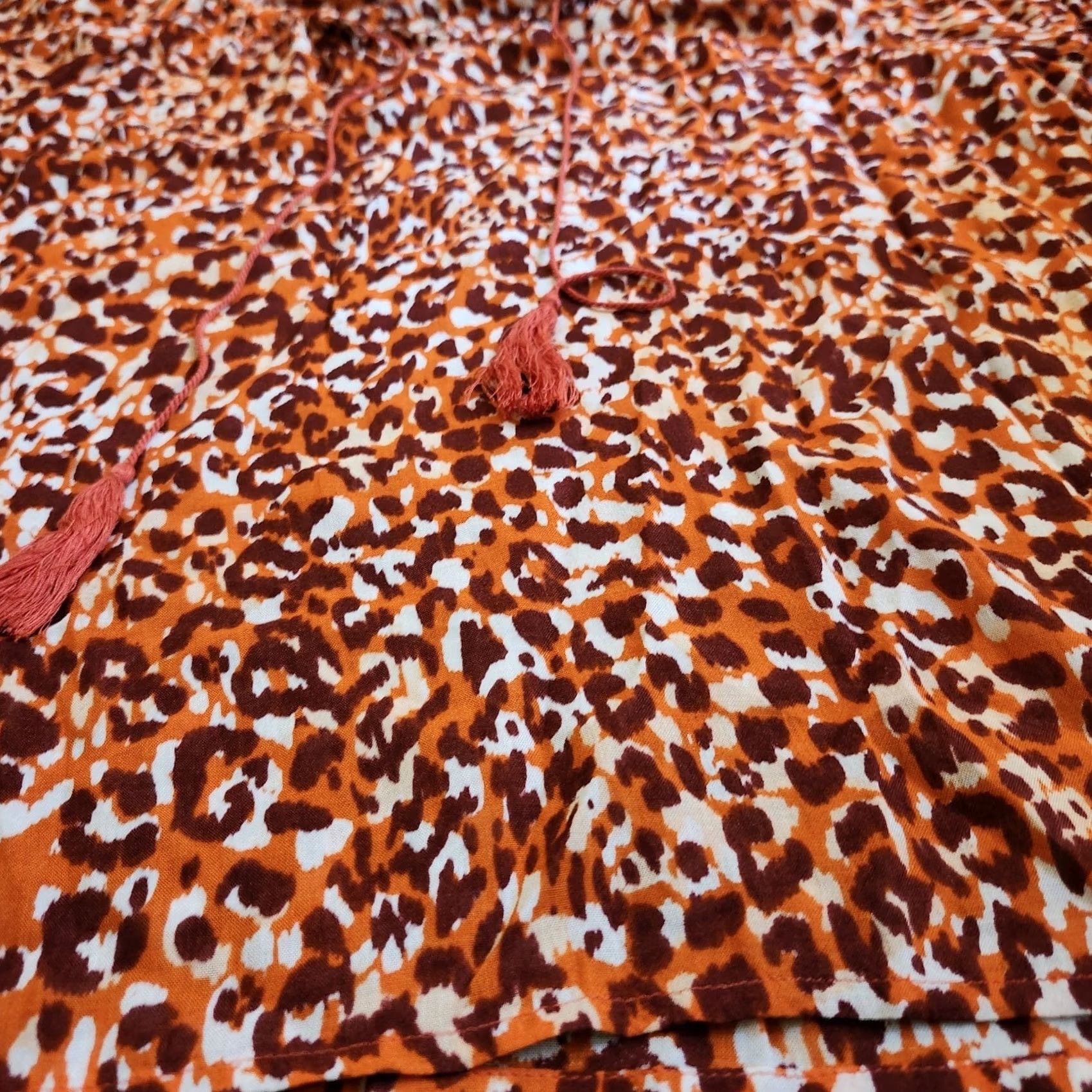 Lucky Brand Lucky Brand Leopard Cheetah Print Blouse W/ Tassel - Size XL, Multicolor, Short Sleeve, Rayon, Pullover, Regular Fit, Women's Blouse Size XL / US 12-14 / IT 48-50 - 7 Thumbnail