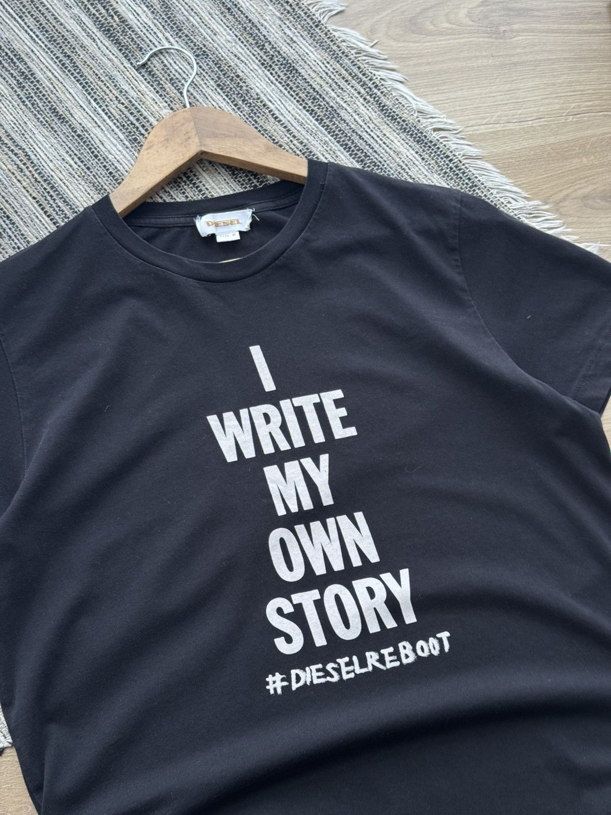 Diesel Diesel I Write My Own Story Graphic Print Logo Black T-Shirt Size US M / EU 48-50 / 2 - 4 Thumbnail