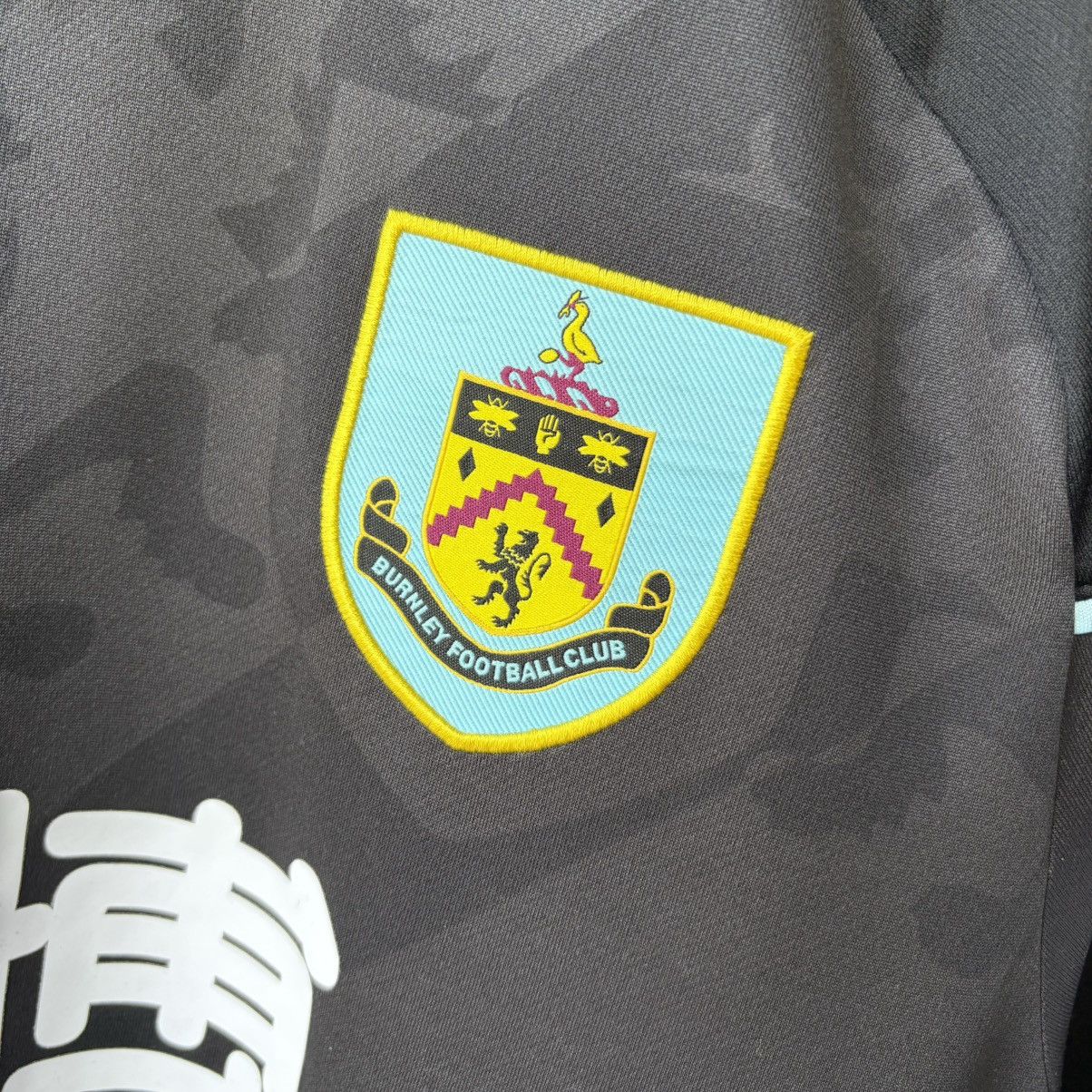 Vintage Burnley FC Jersey Umbro 2022 Blokcore T Shirt England Y2k Size US L / EU 52-54 / 3 - 2 Thumbnail