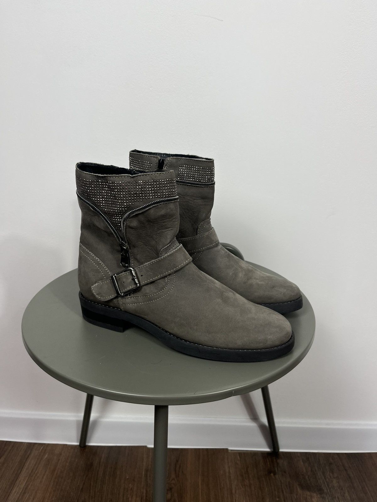 Vintage Women’s Suede Ankle Boots Zip Buckle Studded Gray Size EU 40 Size US 9.5 / IT 39.5 - 2 Thumbnail