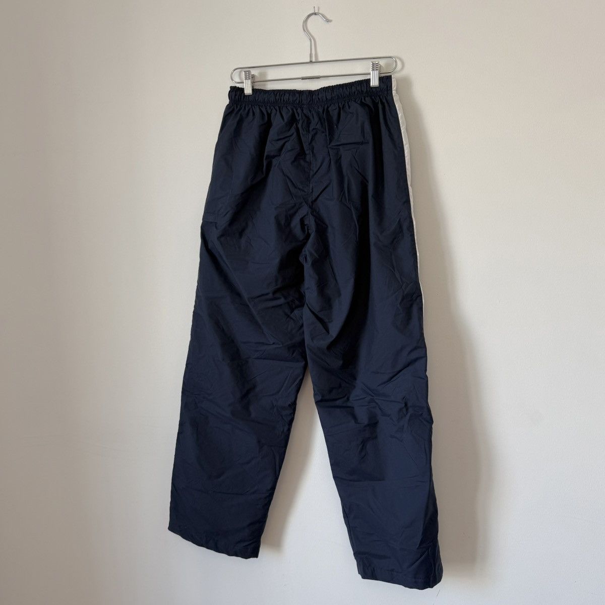Nike Vtg 2000s Nike Spellout Baggy Nylon Track Pants Drill Y2K Size US 30 / EU 46 - 8 Thumbnail