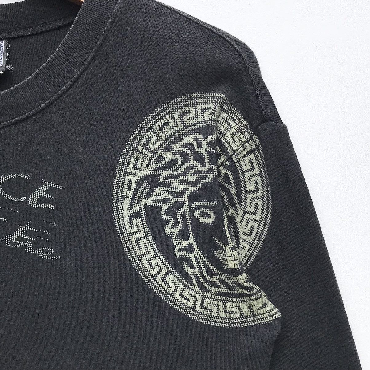 Versace Vintage 90s Versace Jeans Couture Shirt Versace Sunfaded Size US S / EU 44-46 / 1 - 12 Thumbnail