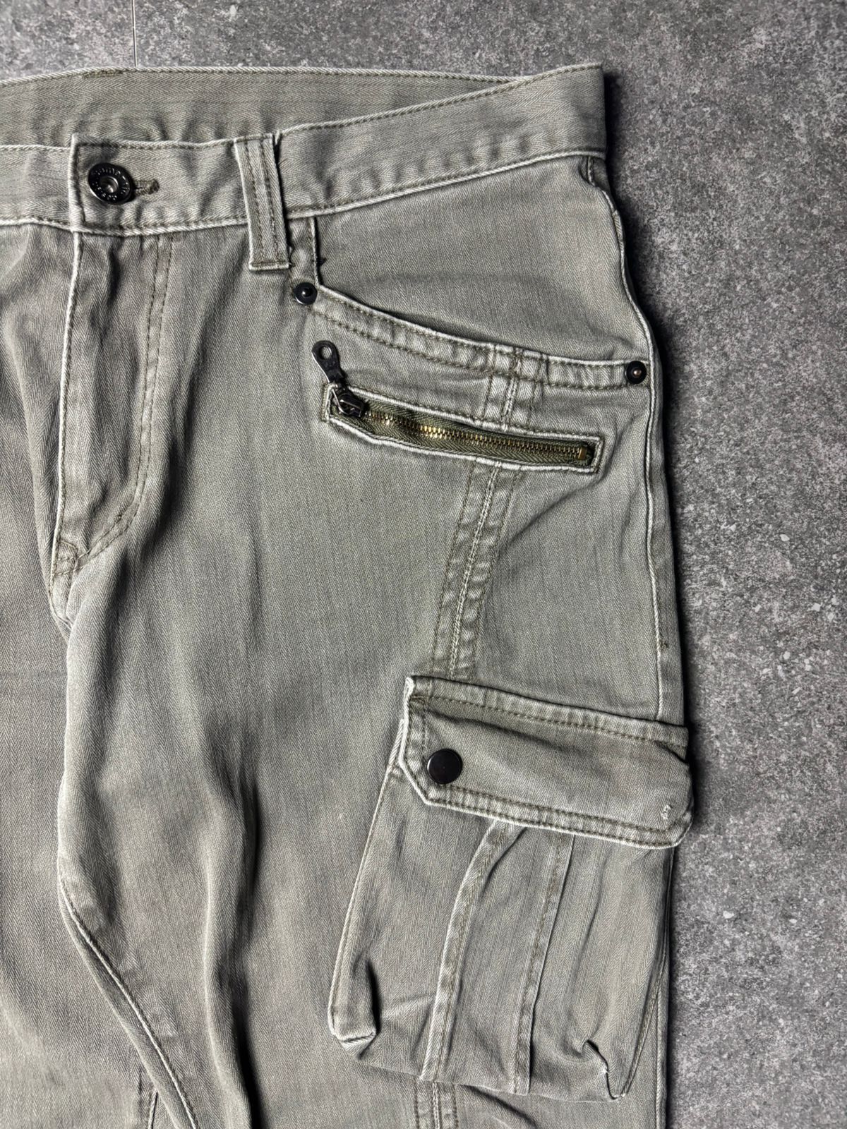 If Six Was Nine 2000s Semantic Design Multipocket Bondage Cargo Pants Size US 31 - 6 Thumbnail