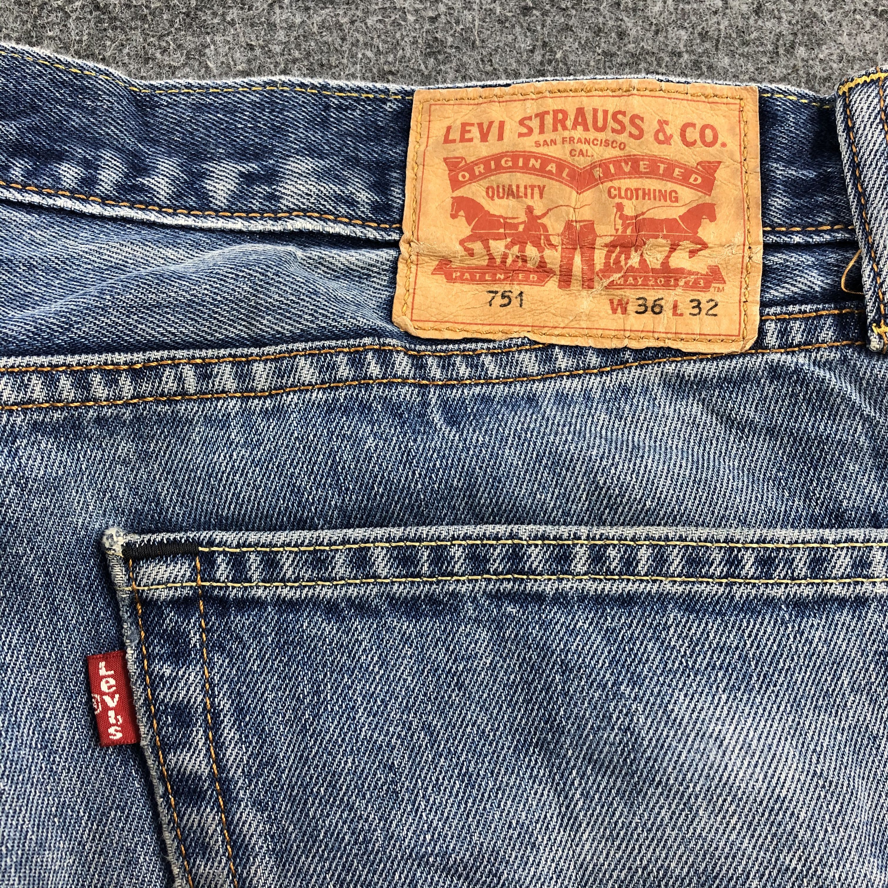 Levi's Vintage Blue Wash Levis 751 Jeans-JM1133 Size US 37 - 6 Thumbnail