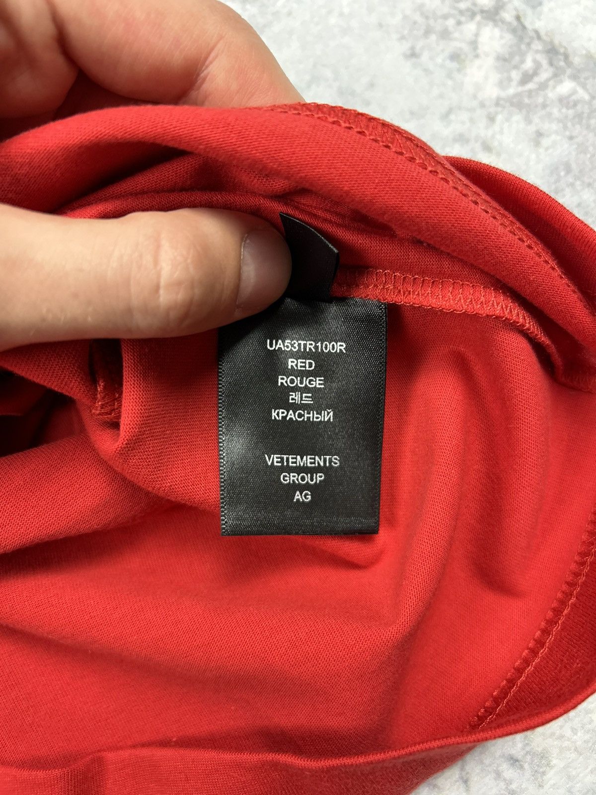 Vetements Vetements ‘Vetements Translation’ T-shirt Red S Size US S / EU 44-46 / 1 - 8 Thumbnail