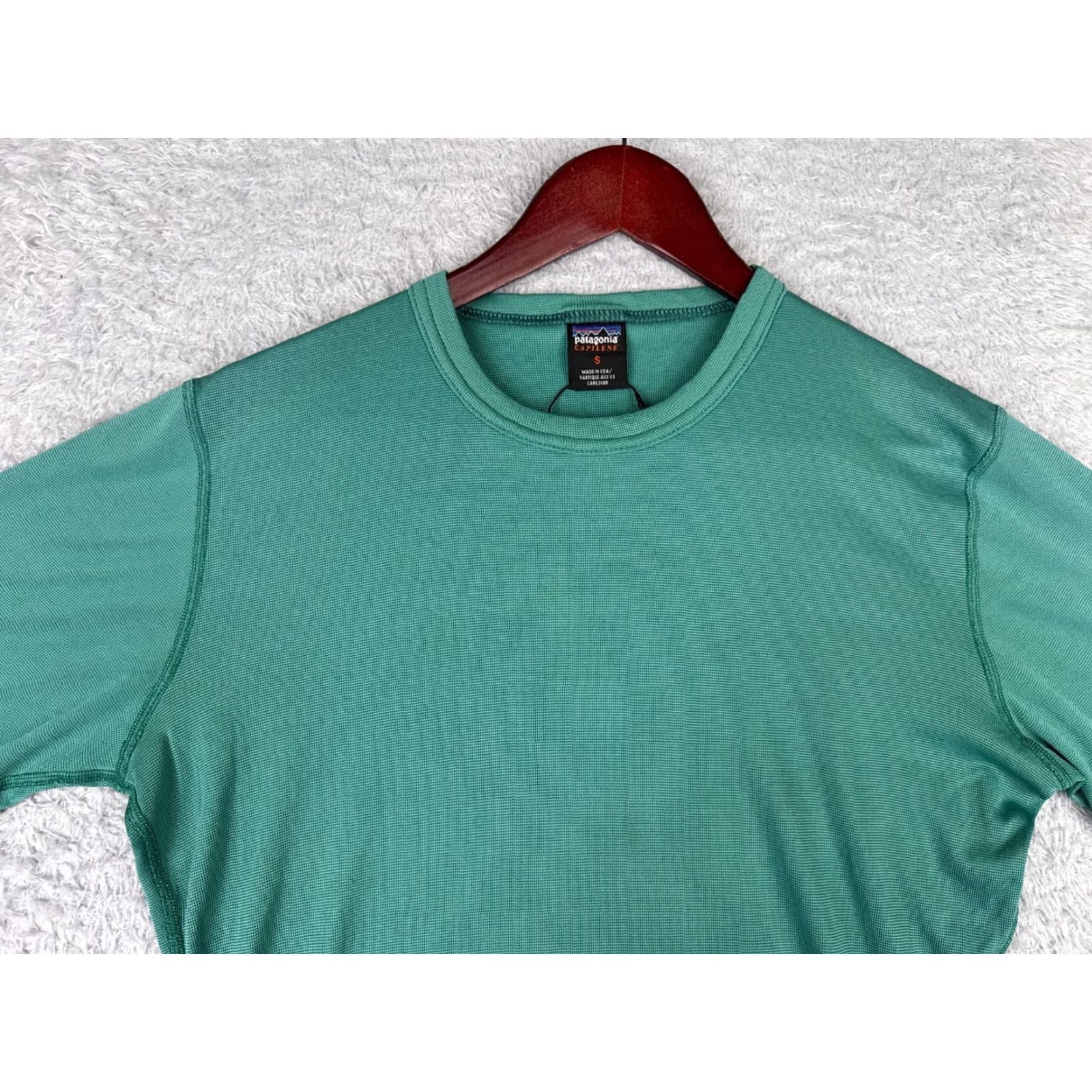 Patagonia VINTAGE Patagonia Shirt Men S Green Capilene Short Sleeve Polyester Layering Size US S / EU 44-46 / 1 - 7 Thumbnail