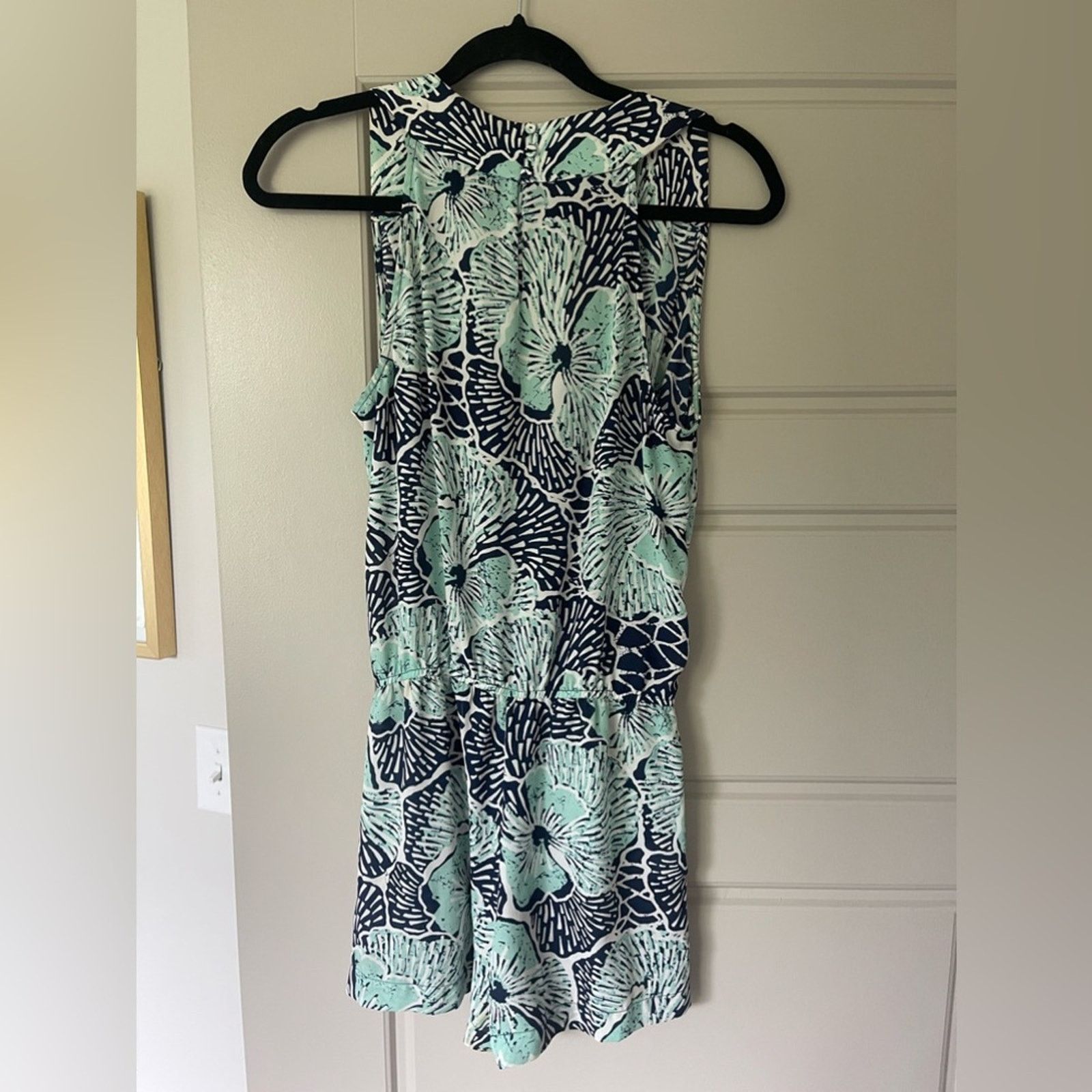 Bcbgmaxazria BCBGMaxAzria Blue and Green Tropical Patterned Romper Size 26" / US 2 / IT 38 - 1 Thumbnail