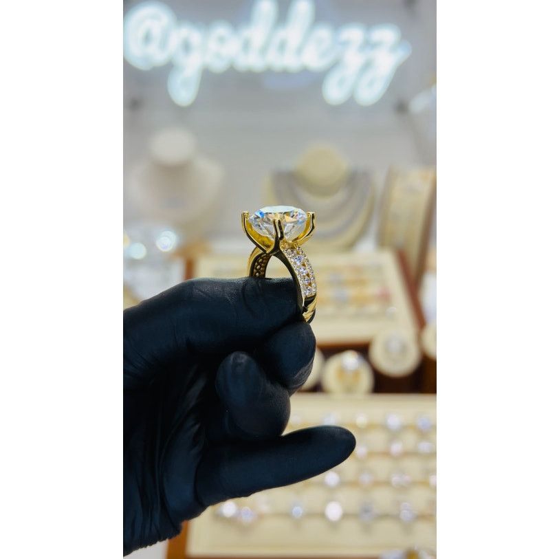 Other 5ct Moissanite Luxurious Engagement Ring Size ONE SIZE - 4 Thumbnail
