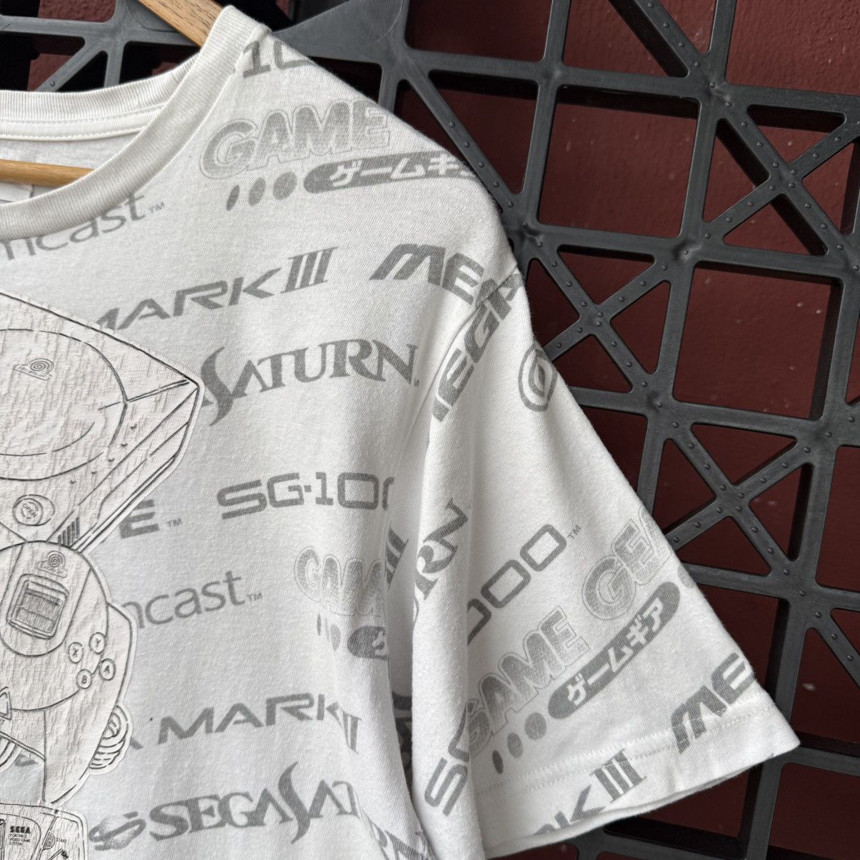 Vintage Vintage Y2K Sega Console Multiplayer Game Tee Size US M / EU 48-50 / 2 - 9 Thumbnail