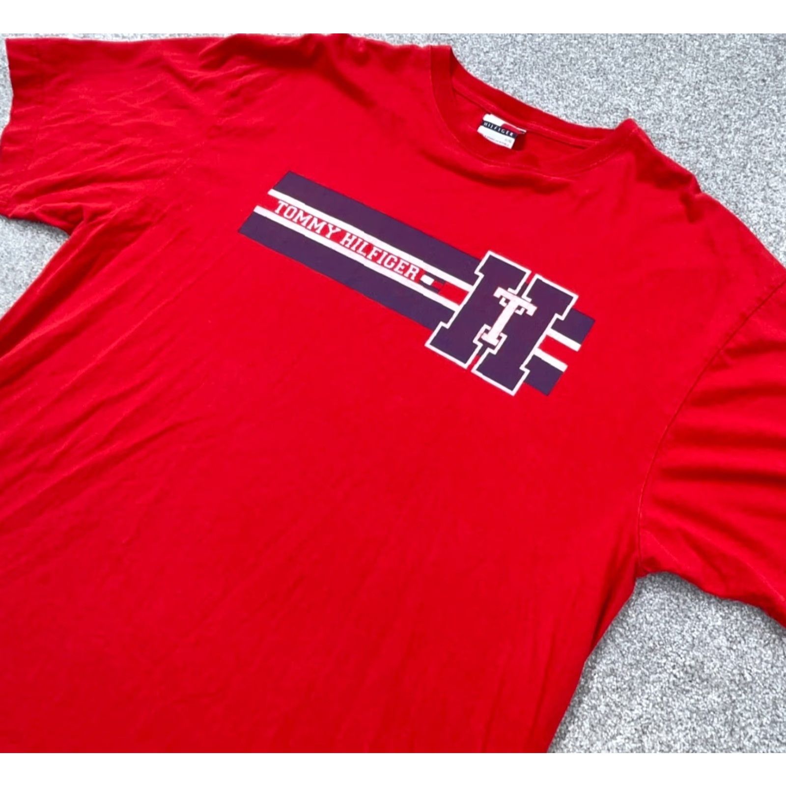 Tommy Hilfiger VINTAGE Tommy Hilfiger Shirt Men XL Red Blue Tee Spell Out 90s Y2K 2000s Logo 69 Size US XL / EU 56 / 4 - 3 Thumbnail