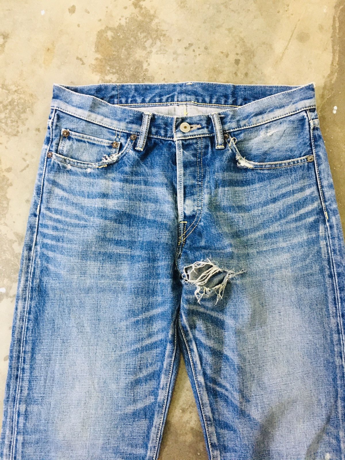 Japanese Brand W Craft Union Distressed Jeans (15) Size US 32 / EU 48 - 13 Thumbnail
