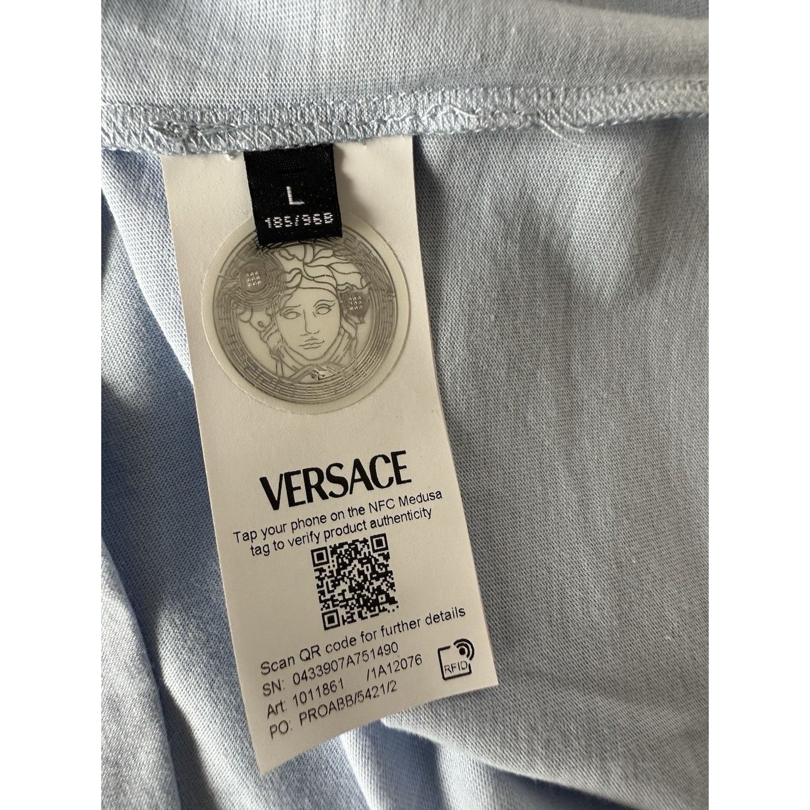Versace Versace Medusa Print Light Blue Jersey T-Shirt L 1011861 Size US L / EU 52-54 / 3 - 13 Thumbnail