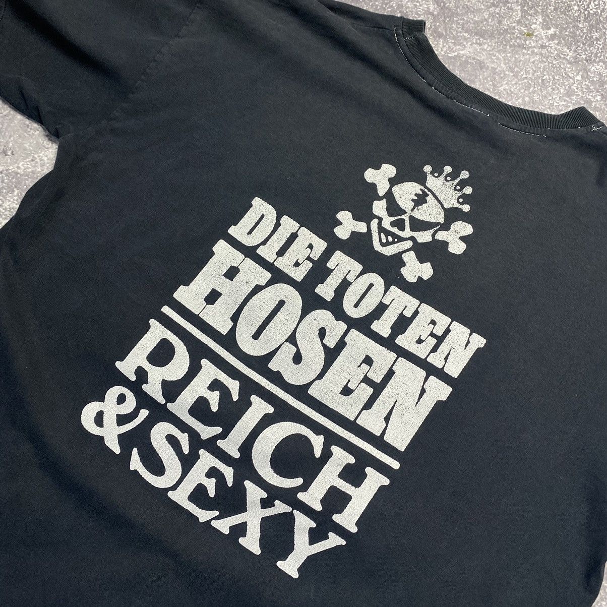 Band Tees Vintage Die Toten Hosen Distressed 90’s Rock band tee Size US XL / EU 56 / 4 - 14 Thumbnail