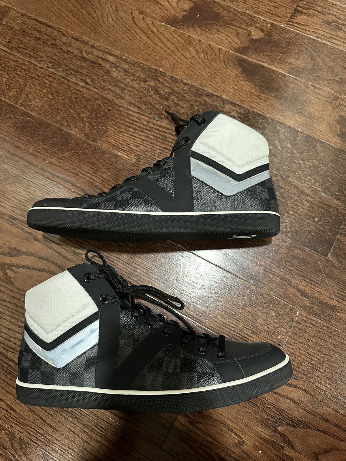 Louis Vuitton Louis Vuitton Hi Top Damier Sneakers Size US 10.5 / EU 43-44 - 5 Thumbnail