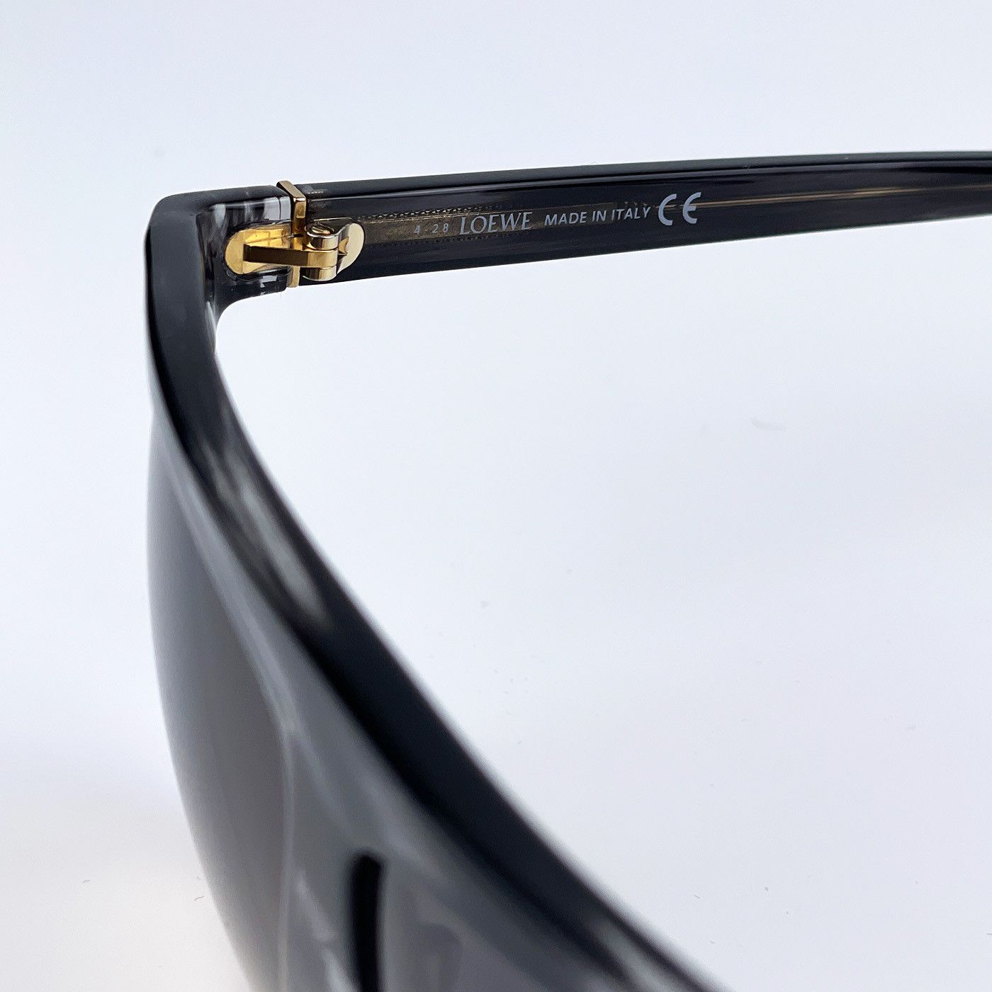 Loewe NEW Loewe LW40001F FILIPA 20B Shield Women Sunglasses Size ONE SIZE - 8 Thumbnail