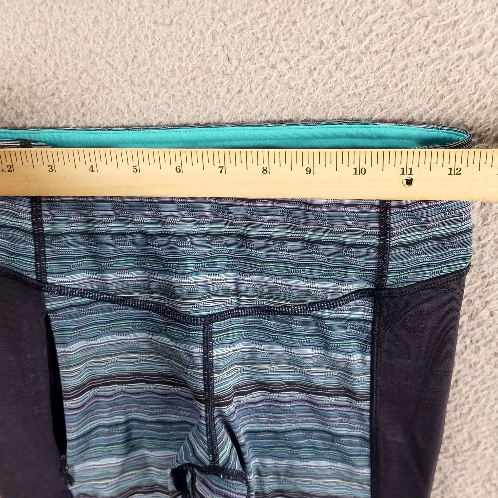 Lululemon Lululemon Stop at Nothing Cropped Reflective Dot Leggings Capris Size 4 Women Black Nylon Lycra Slim Skinny Pull On Casual Activewear Athleisure Size 27" / US 4 / IT 40 - 3 Thumbnail