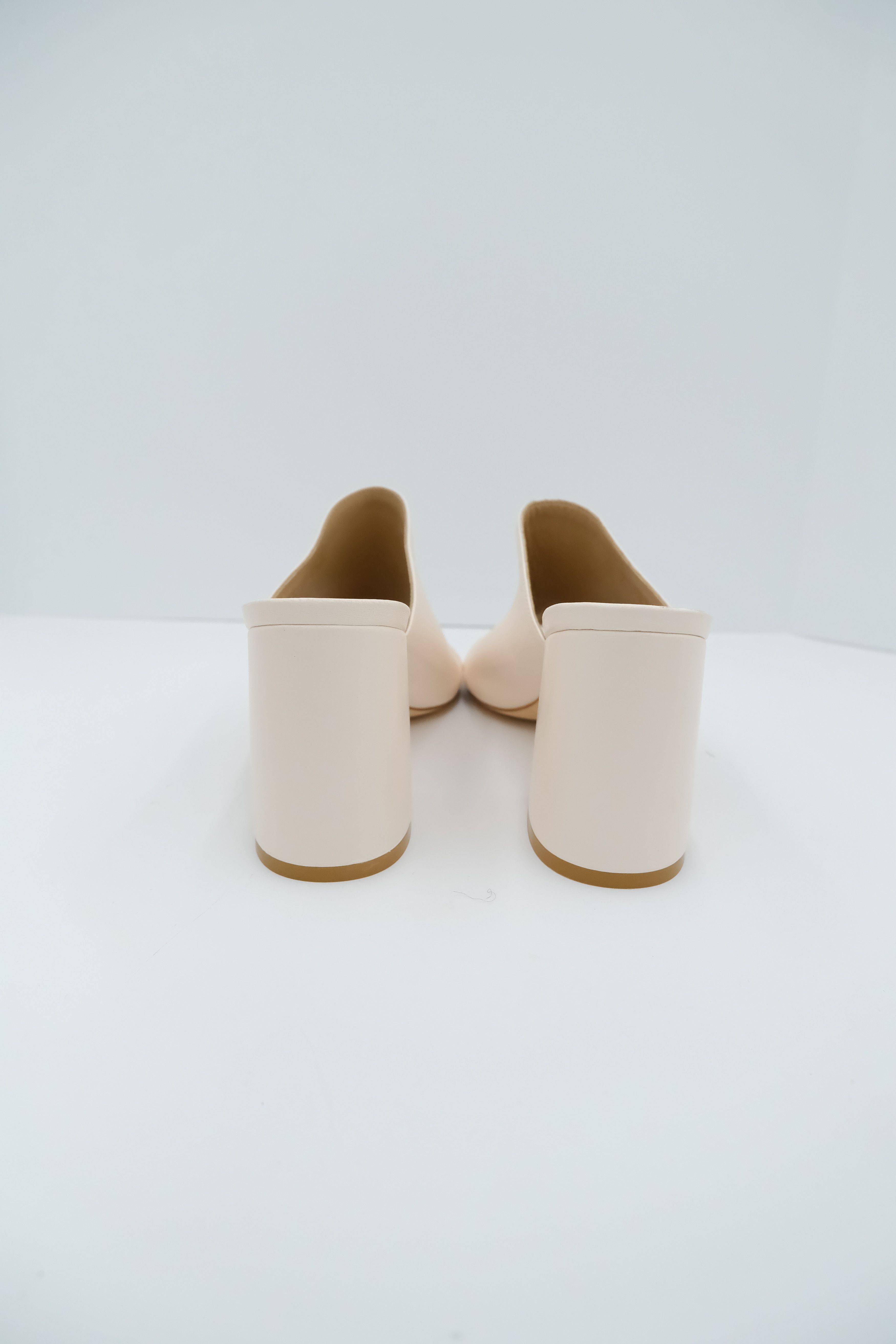 Stuart Weitzman Stuart Weitzman Unworn Open Toe Mules Size US 8 / IT 38 - 3 Thumbnail