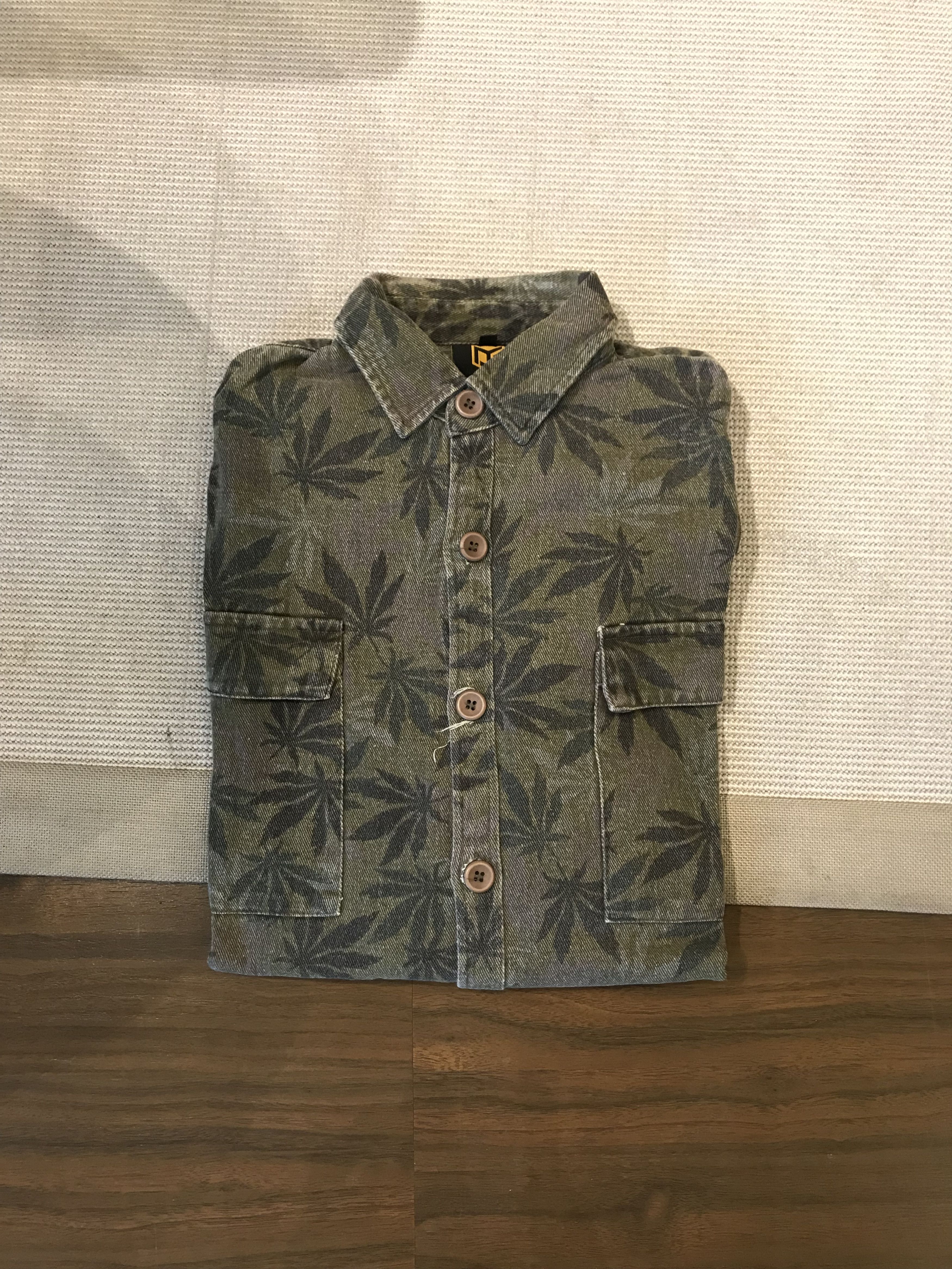 Vintage Vintage Shirt Marijuana Size US L / EU 52-54 / 3 - 7 Thumbnail