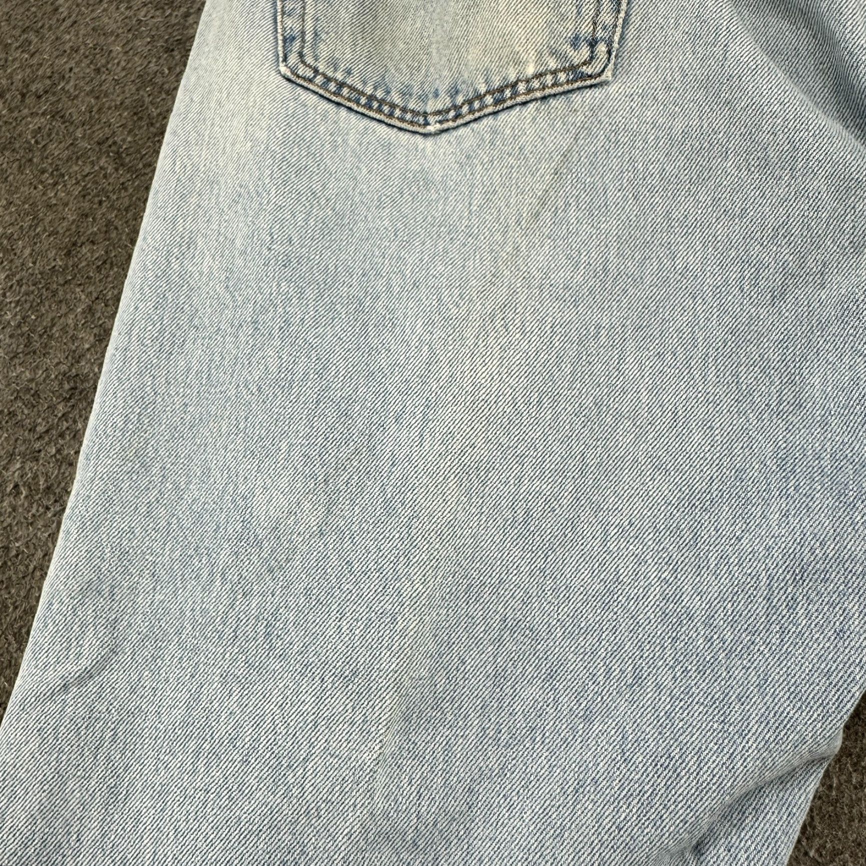 Levi's VINTAGE Levi's 501 Jeans Mens 36x30 Blue Light Wash Distressed USA 90s Size US 36 / EU 52 - 2 Thumbnail