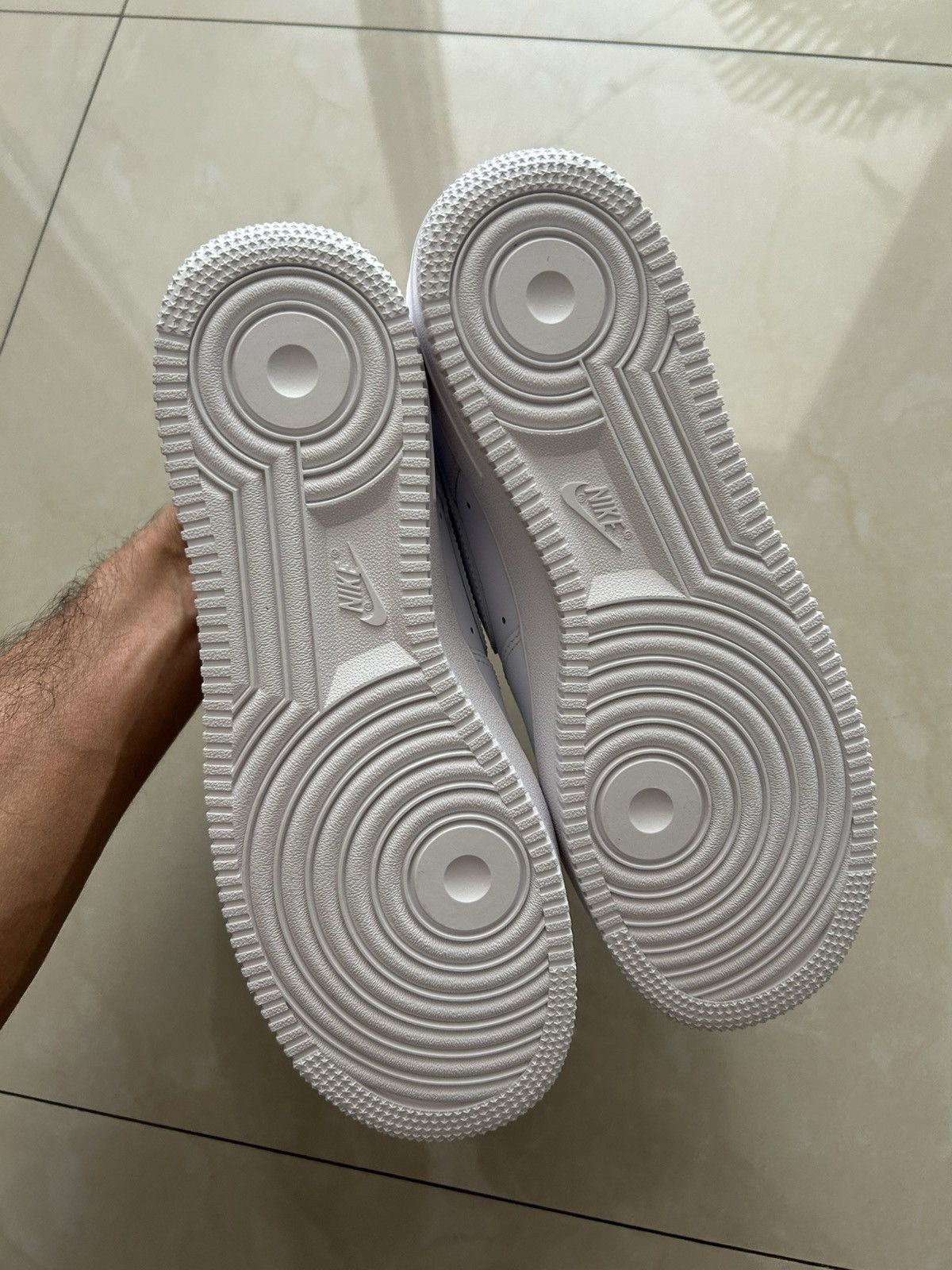 Nike Nike Triple White Air Force 1 Size US 8 / EU 41 - 5 Thumbnail
