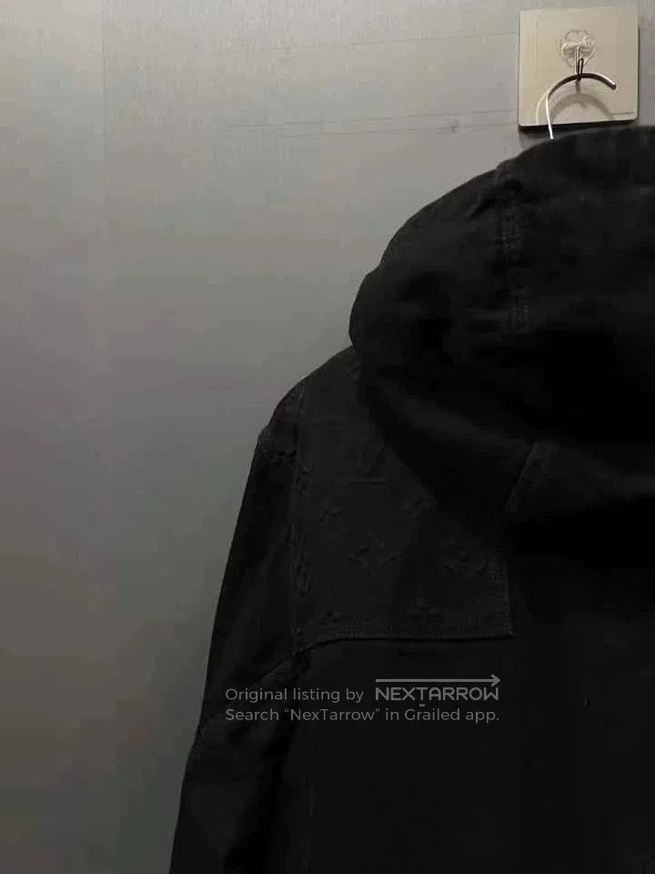 Louis Vuitton Lv Louis Vuitton timber relief logo Jacket. Size US L / EU 52-54 / 3 - 2 Thumbnail