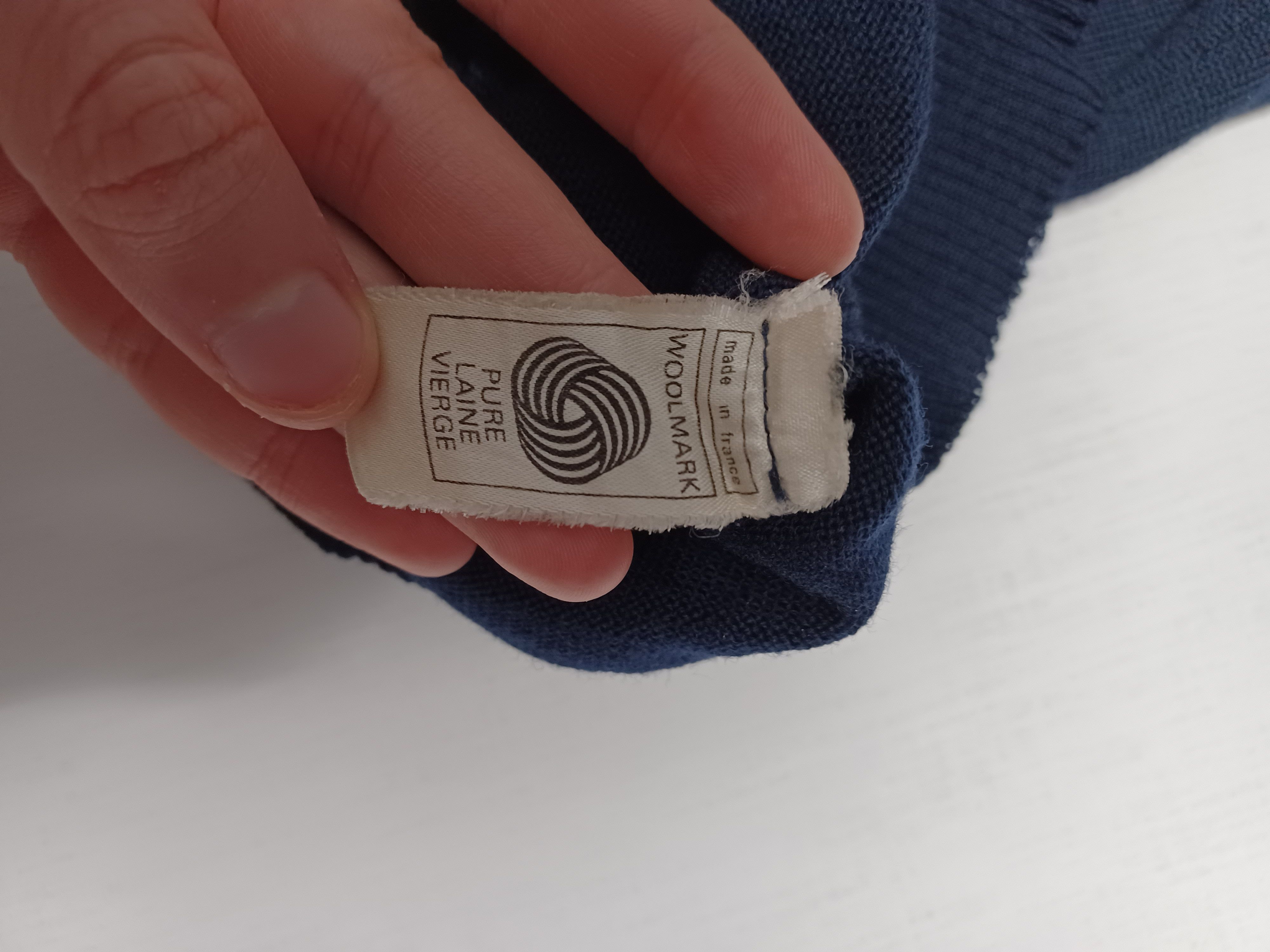 Lacoste MADE IN FRANCE 100% WOOL VINTAGE LACOSTE SLEVELESS Size US L / EU 52-54 / 3 - 7 Thumbnail