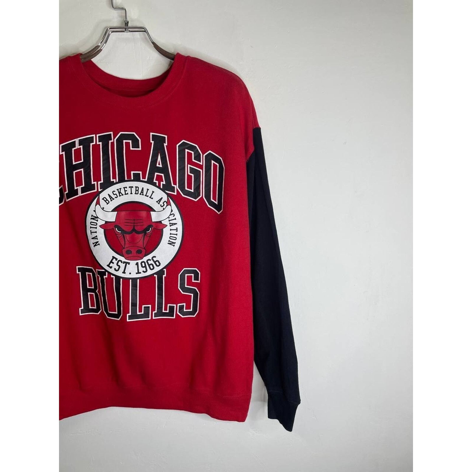 NBA Vintage Chicago Bulls NBA Red Crewneck Sweatshirt Size L Size US L / EU 52-54 / 3 - 5 Thumbnail